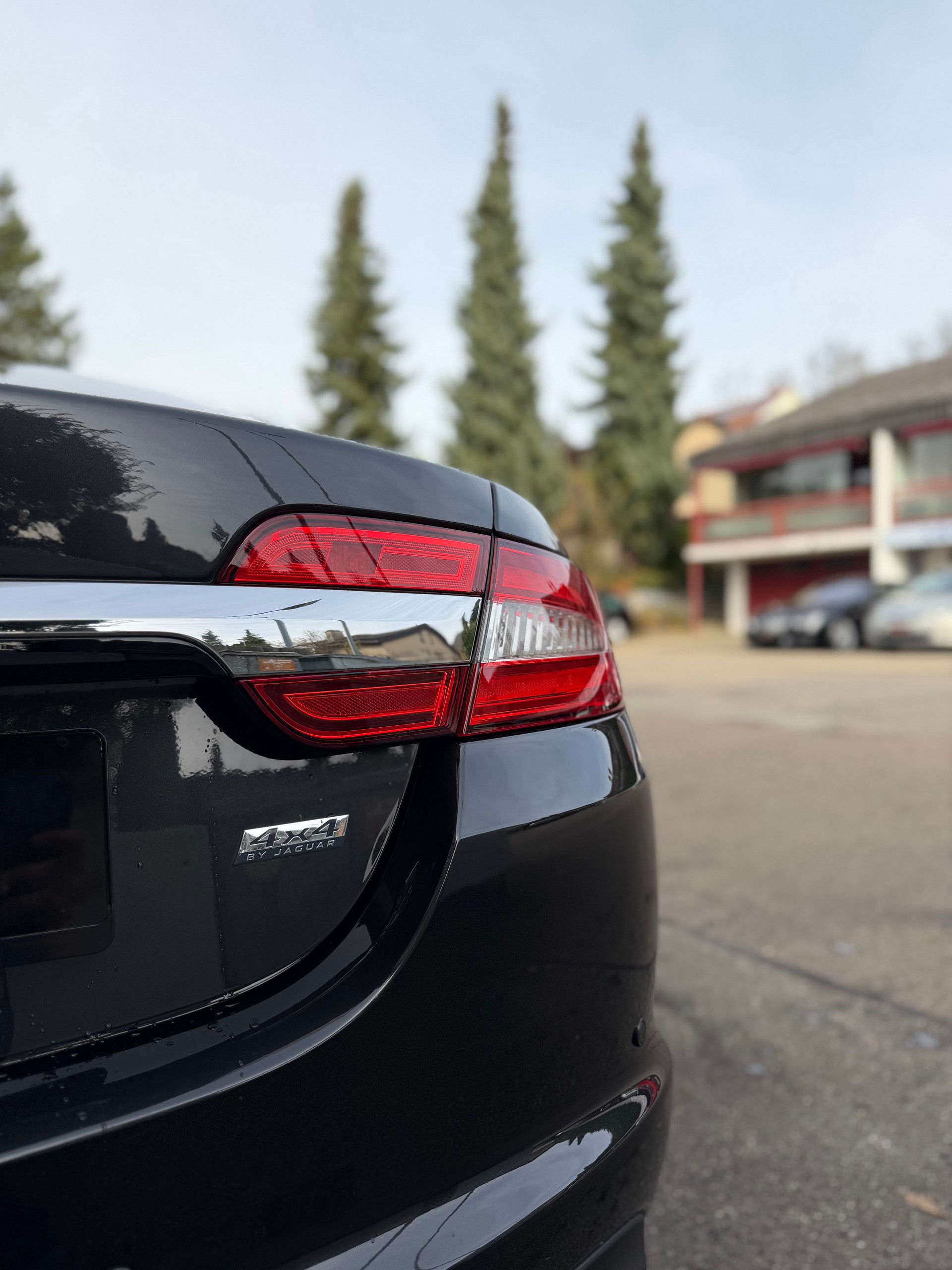JAGUAR XF 3.0 V6 S/C 4x4-image-14