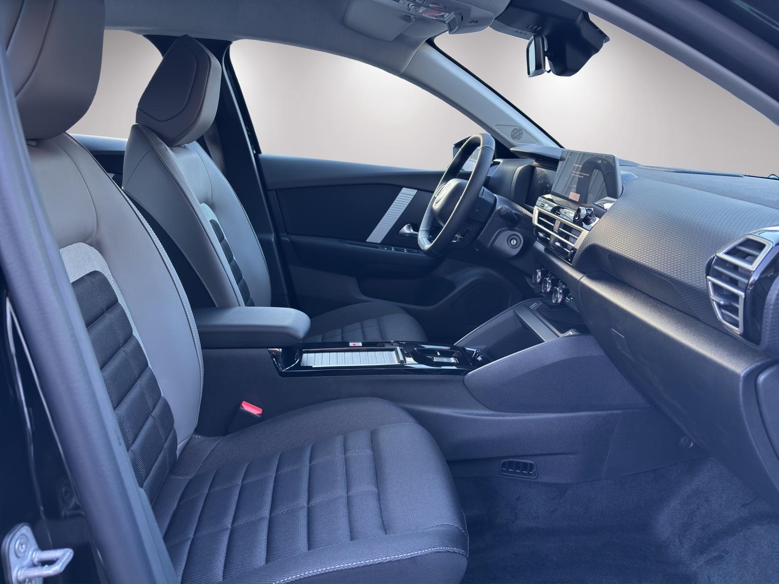 CITROEN C4 1.2 Hybrid Plus-image-11