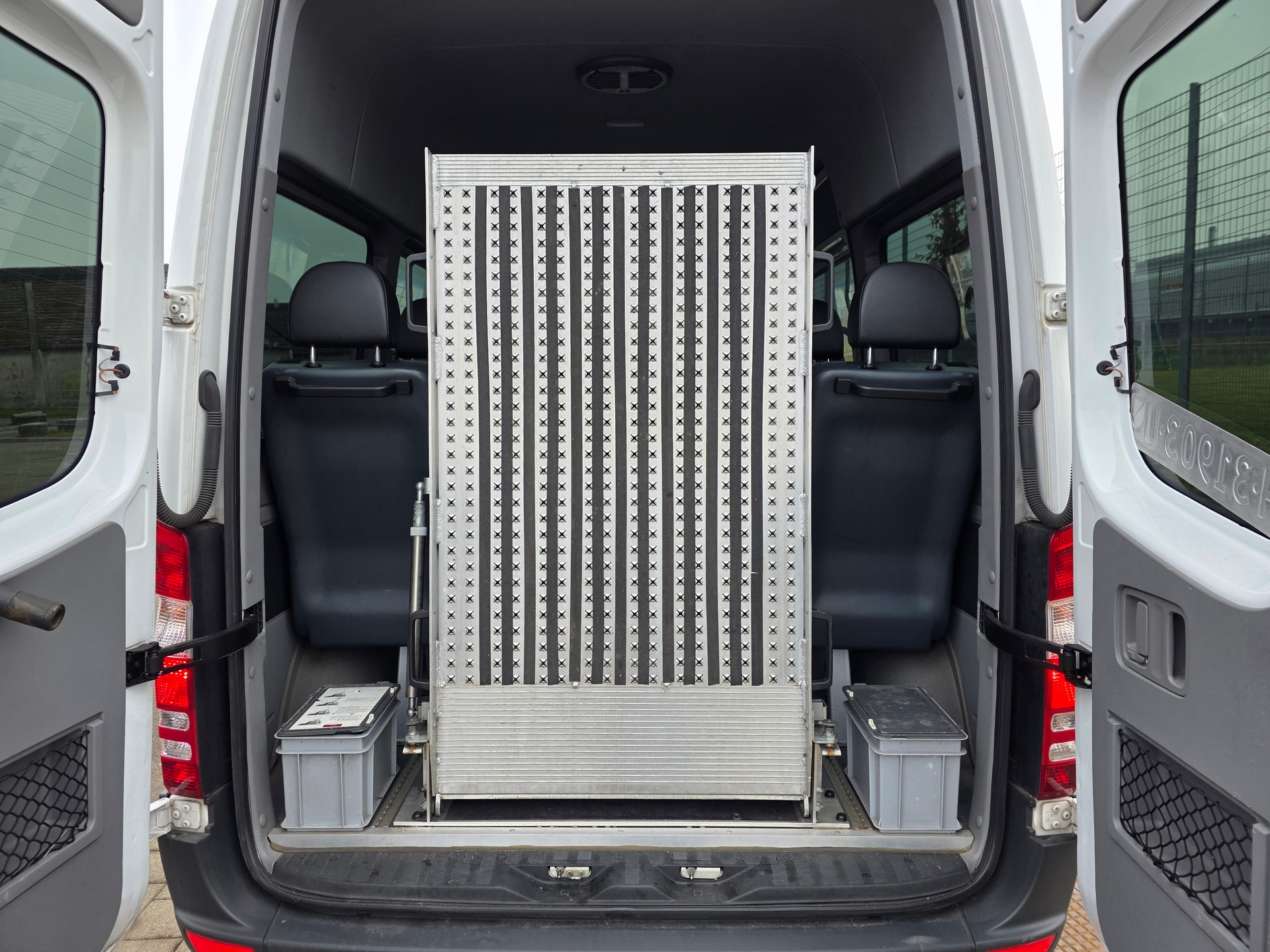 MERCEDES-BENZ Sprinter 313 CDI Kompakt - 9 Plätze/places Automat-image-8