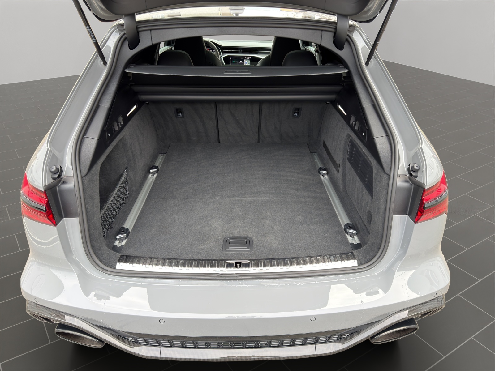 AUDI RS6 Avant 4.0 TFSI V8 quattro-image-8