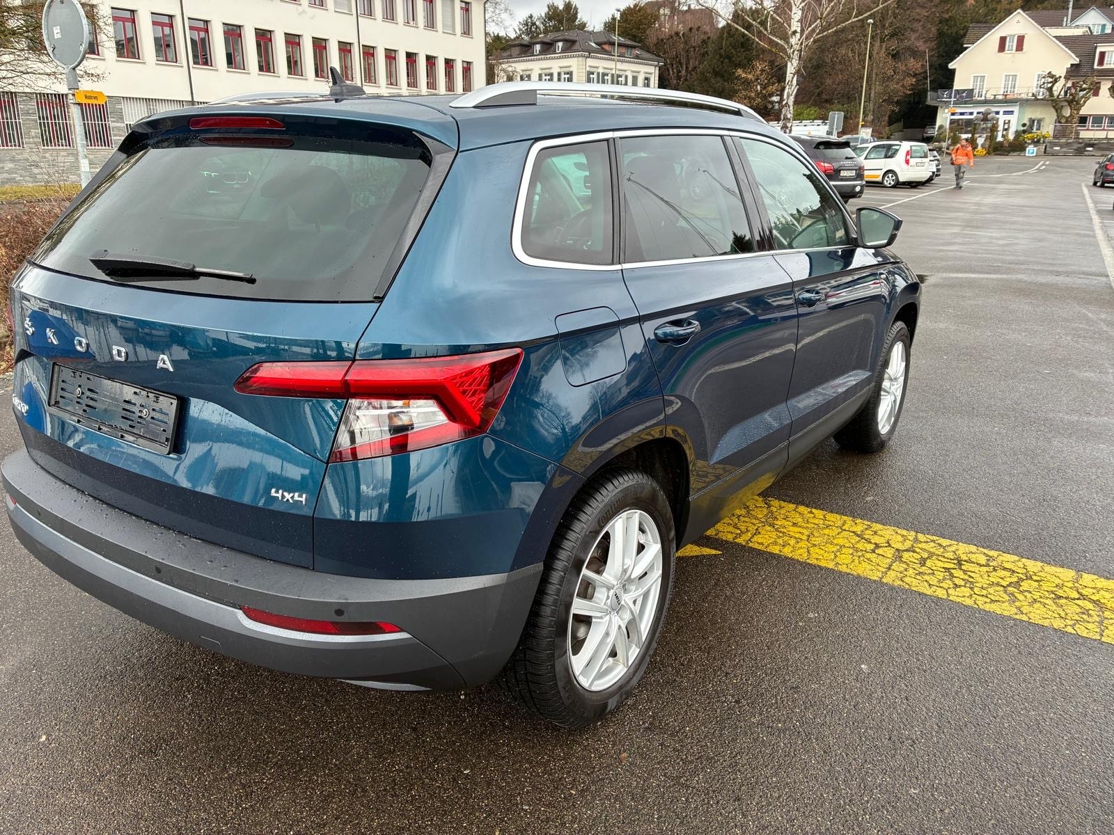 SKODA Karoq 2.0 TDI CR Clever 4x4 DSG-image-4