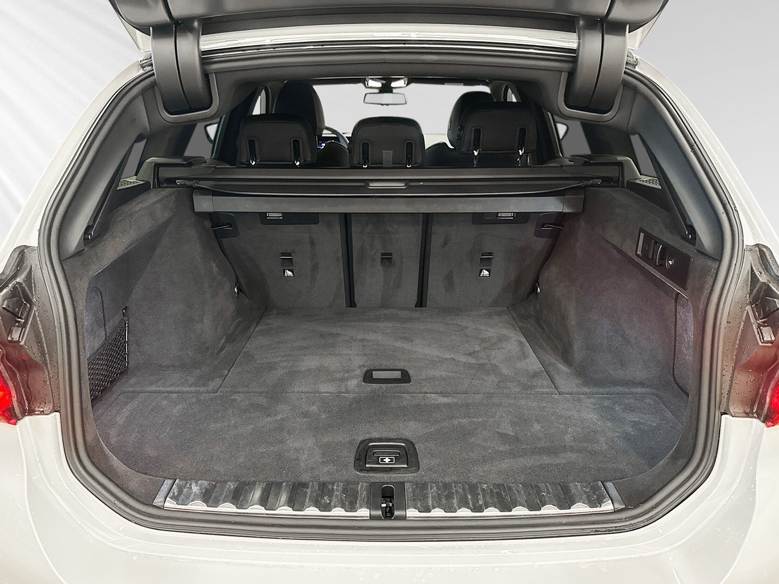 BMW 320d xDrive 48V Touring Steptronic M Sport-image-7