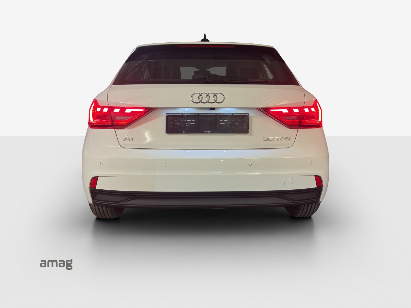 AUDI A1 Sportback 30 TFSI Attraction S-tronic-image-4
