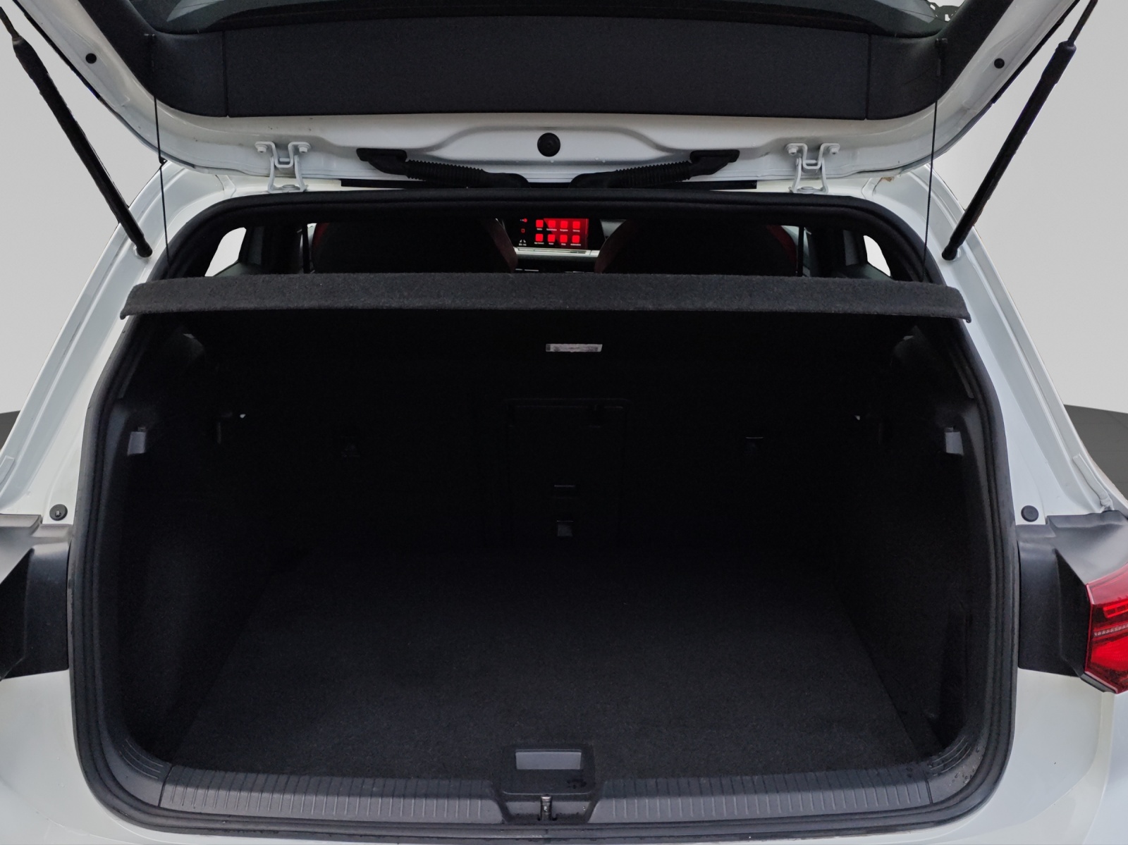 VW Golf 2.0 TSI GTI DSG-image-11