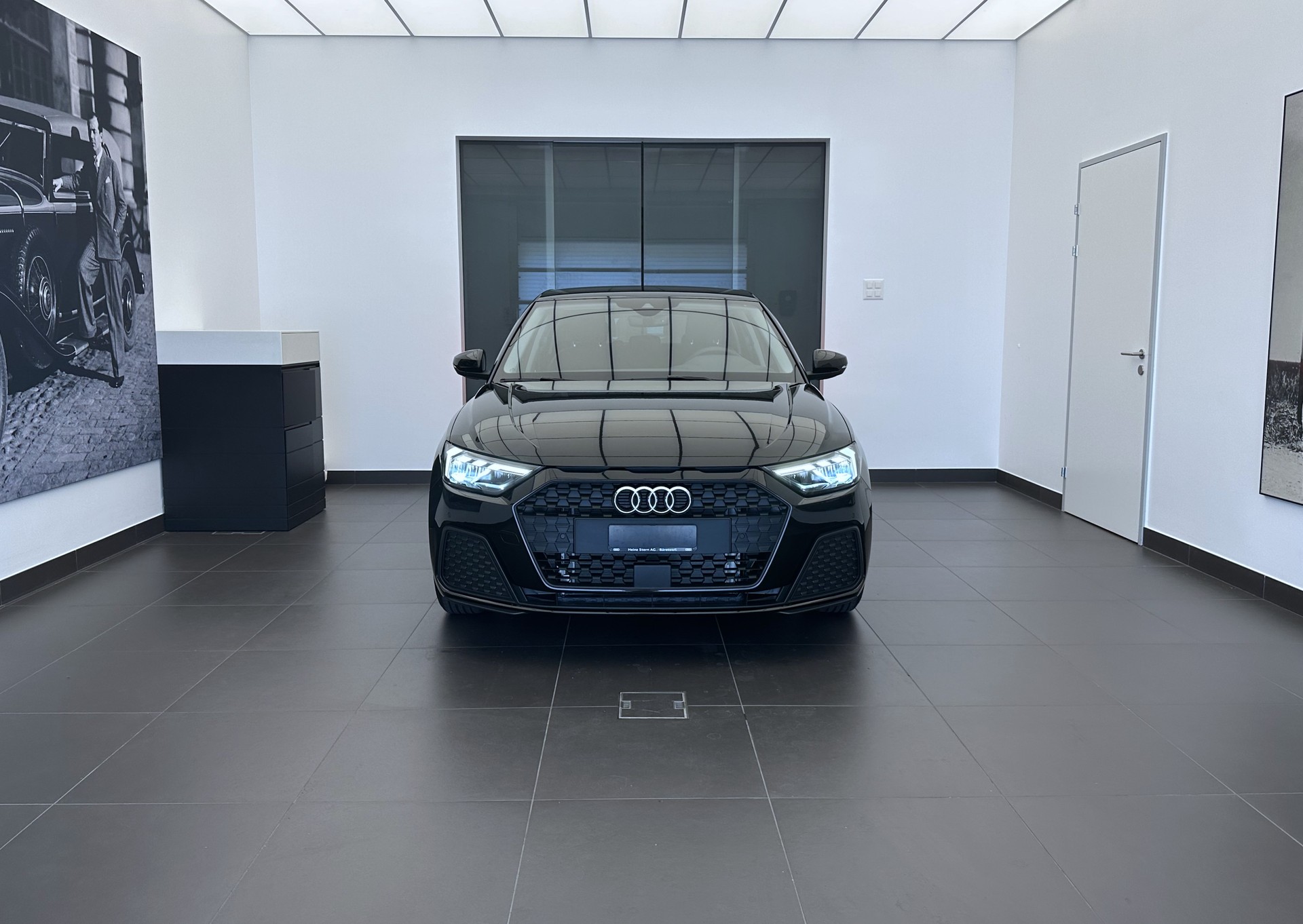 AUDI A1 Sportback 30 TFSI Attraction S-tronic-image-1