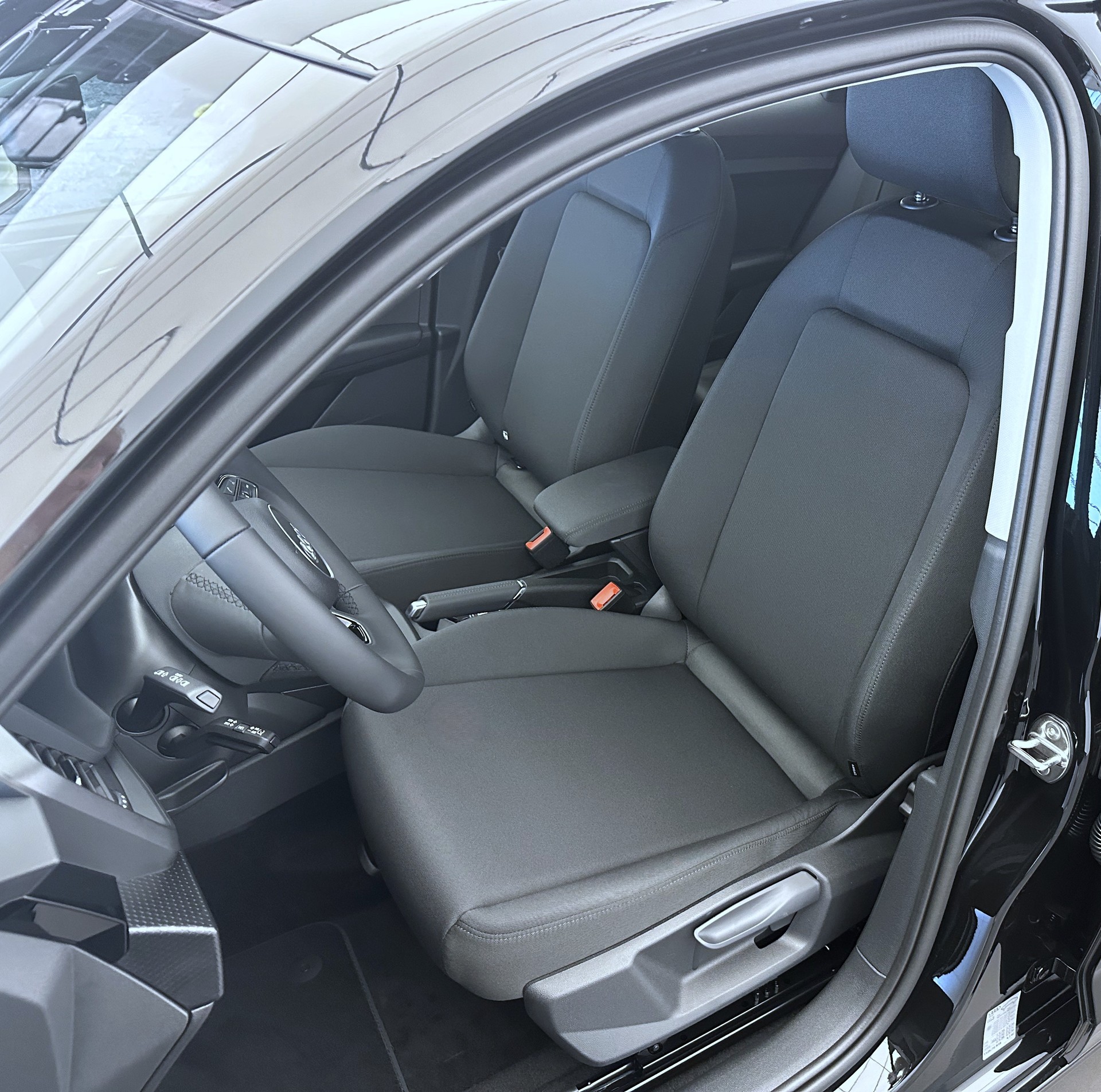 AUDI A1 Sportback 30 TFSI Attraction S-tronic-image-4