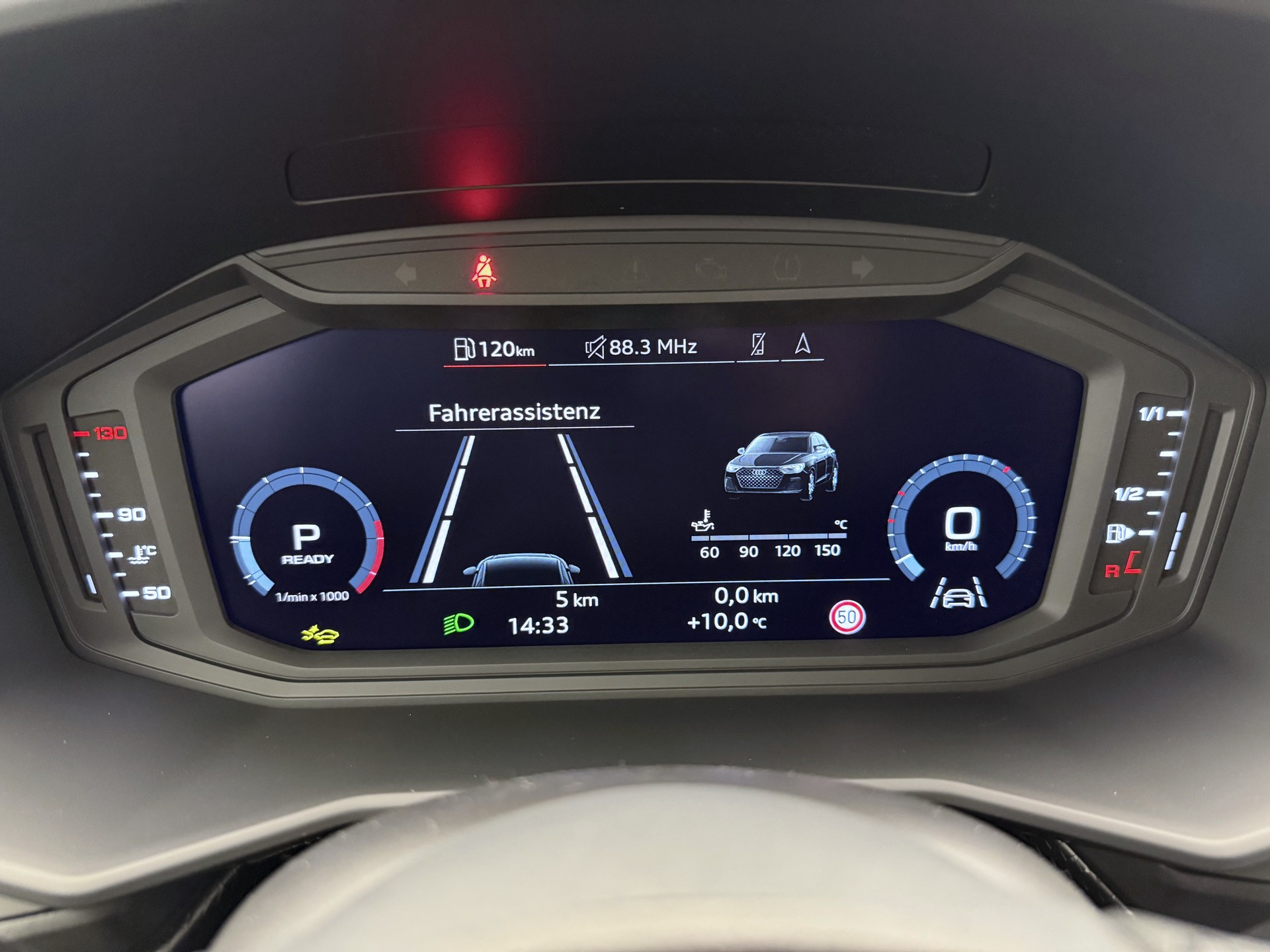 AUDI A1 Sportback 30 TFSI Attraction S-tronic-image-8