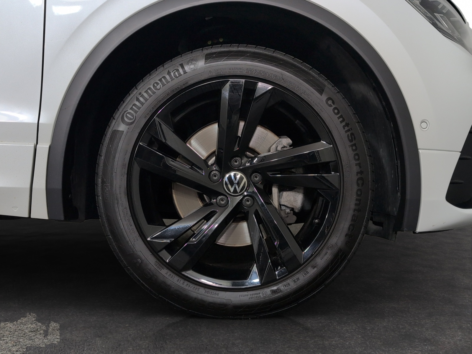 VW Tiguan 2.0TSI R-Line 4Motion DSG-image-4