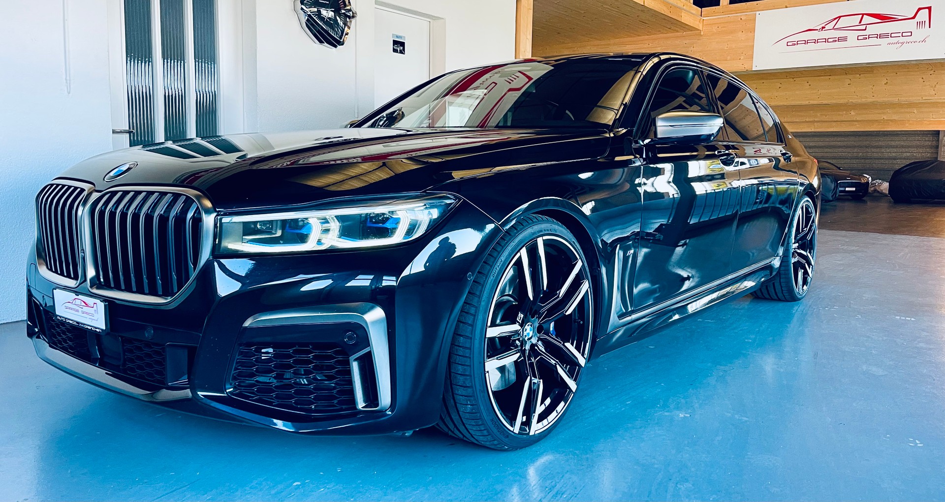 BMW M760Li xDrive V12 Excellence Sport Getriebe-image-4