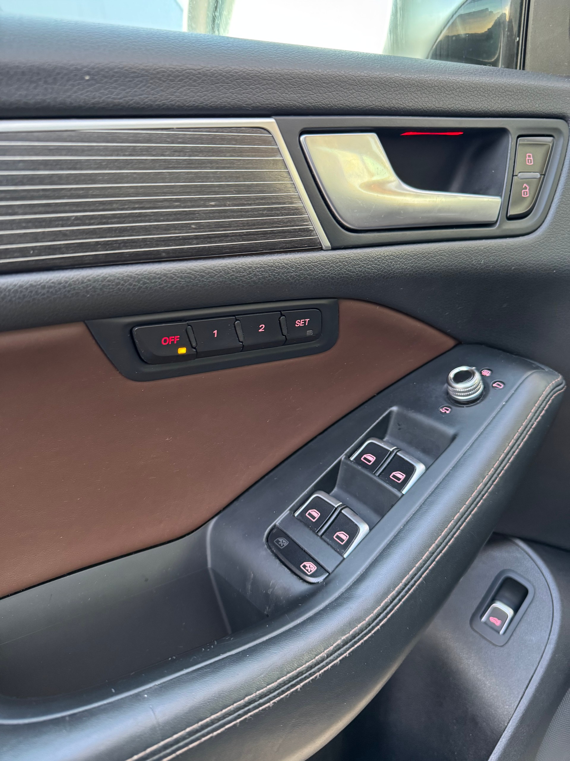 AUDI SQ5 3.0 TDI quattro tiptronic-image-12
