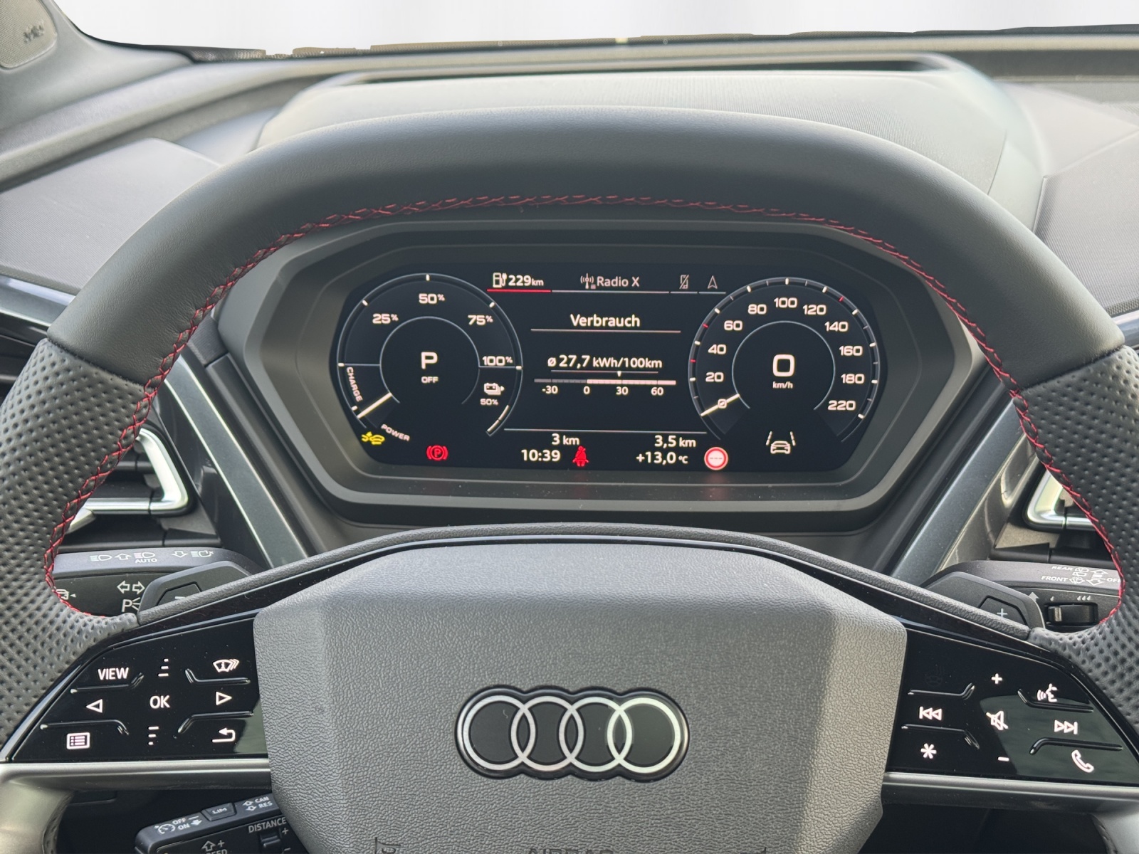 AUDI Q4 e-tron 45 Edition Swiss Ski quattro-image-7