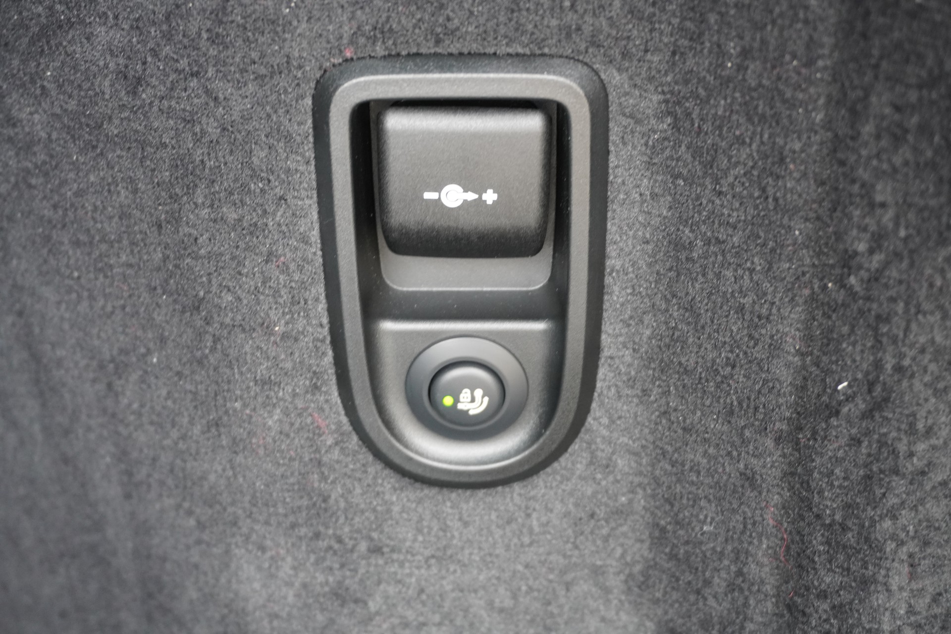 BMW 520d xDrive 48V Touring M Sport Steptronic-image-10