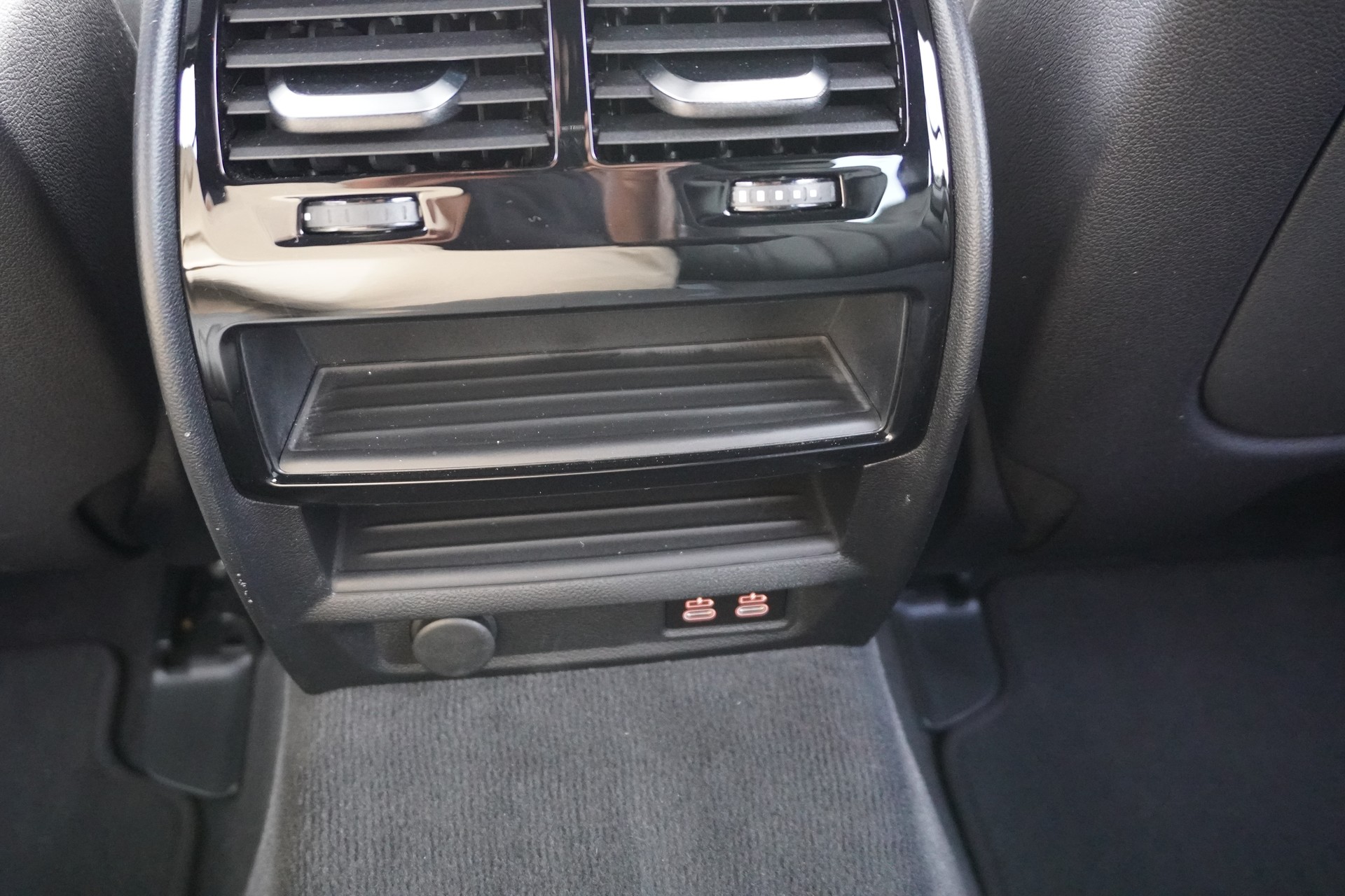 BMW 520d xDrive 48V Touring M Sport Steptronic-image-15