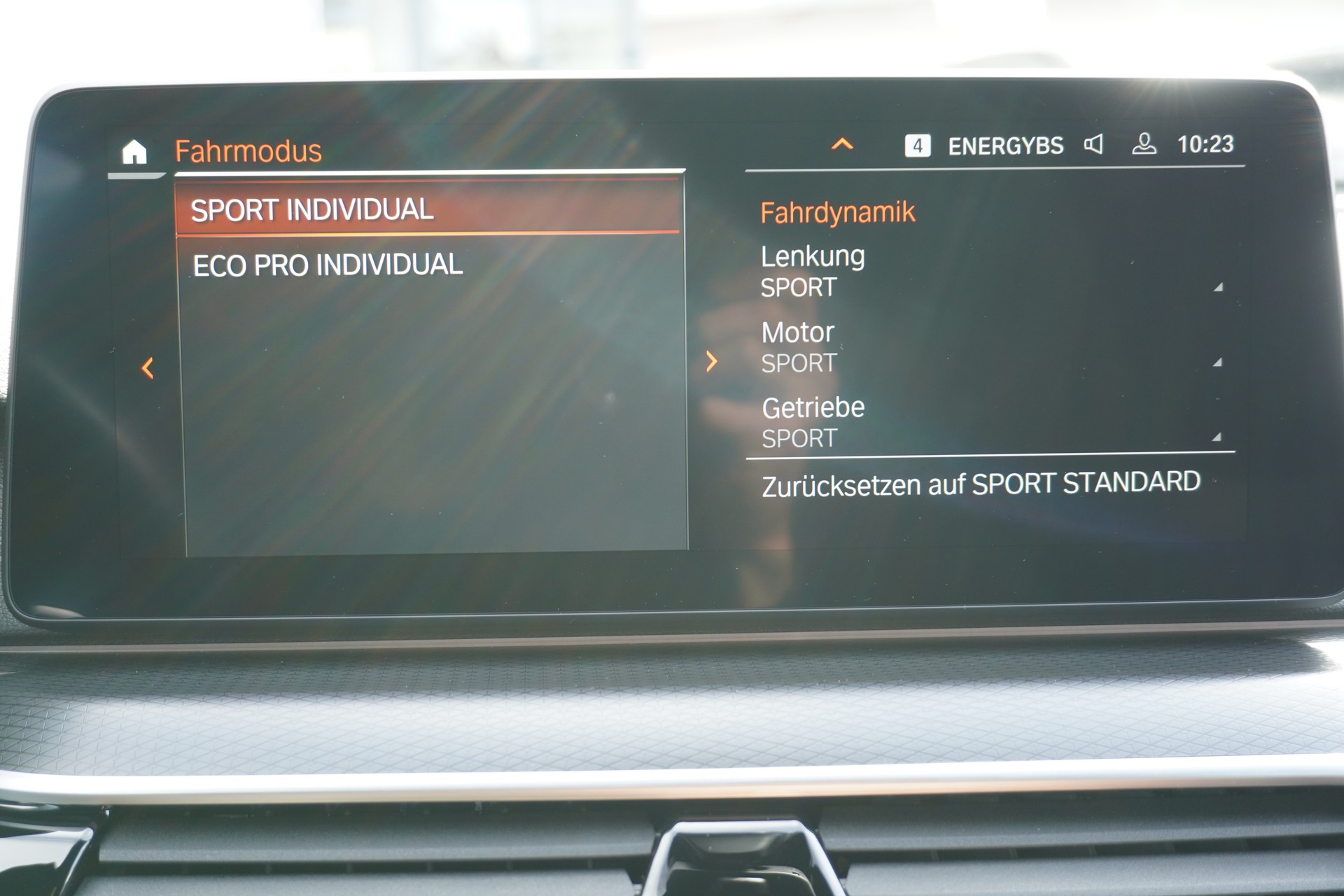 BMW 520d xDrive 48V Touring M Sport Steptronic-image-28