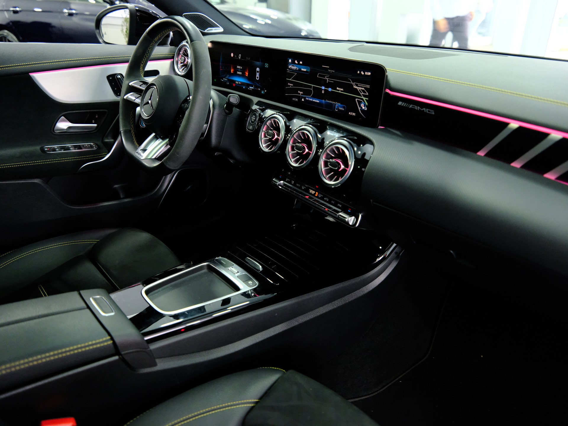 MERCEDES-BENZ CLA 45 S AMG 4Matic+ 8G-DCT-image-13
