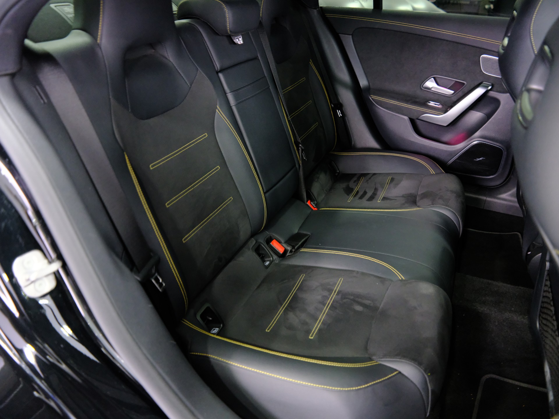 MERCEDES-BENZ CLA 45 S AMG 4Matic+ 8G-DCT-image-15