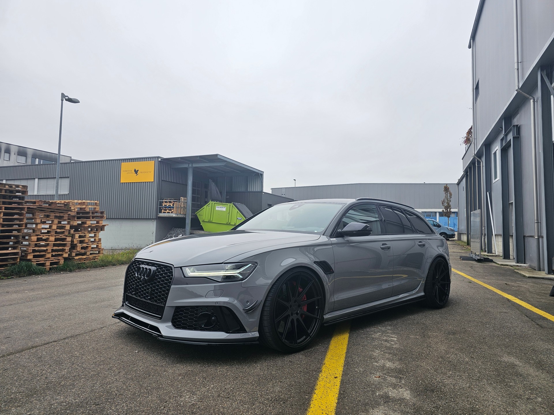 AUDI RS6 Avant 4.0 TFSI V8 performance quattro-image-2