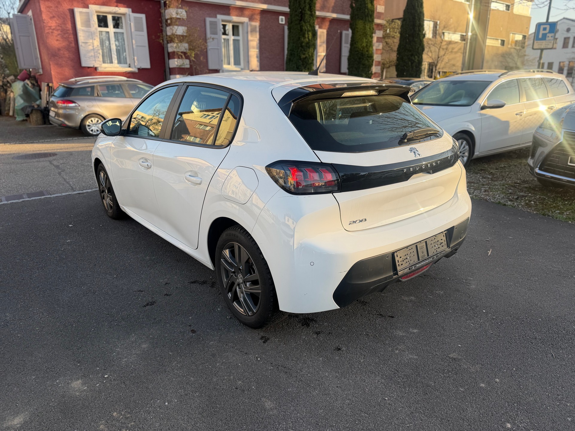 PEUGEOT 208 1.5 BlueHDi Active-image-2