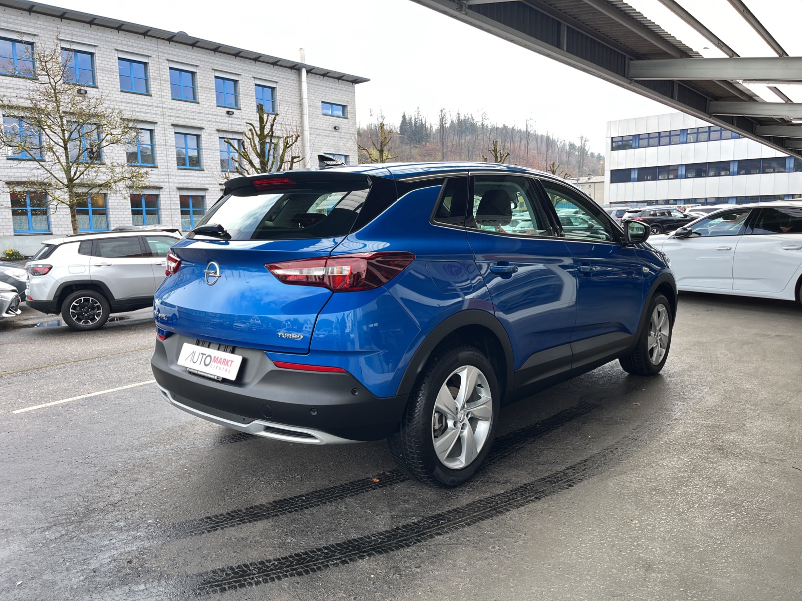 OPEL Grandland X 1.2i TP 120 Years Edition Automatik-image-4