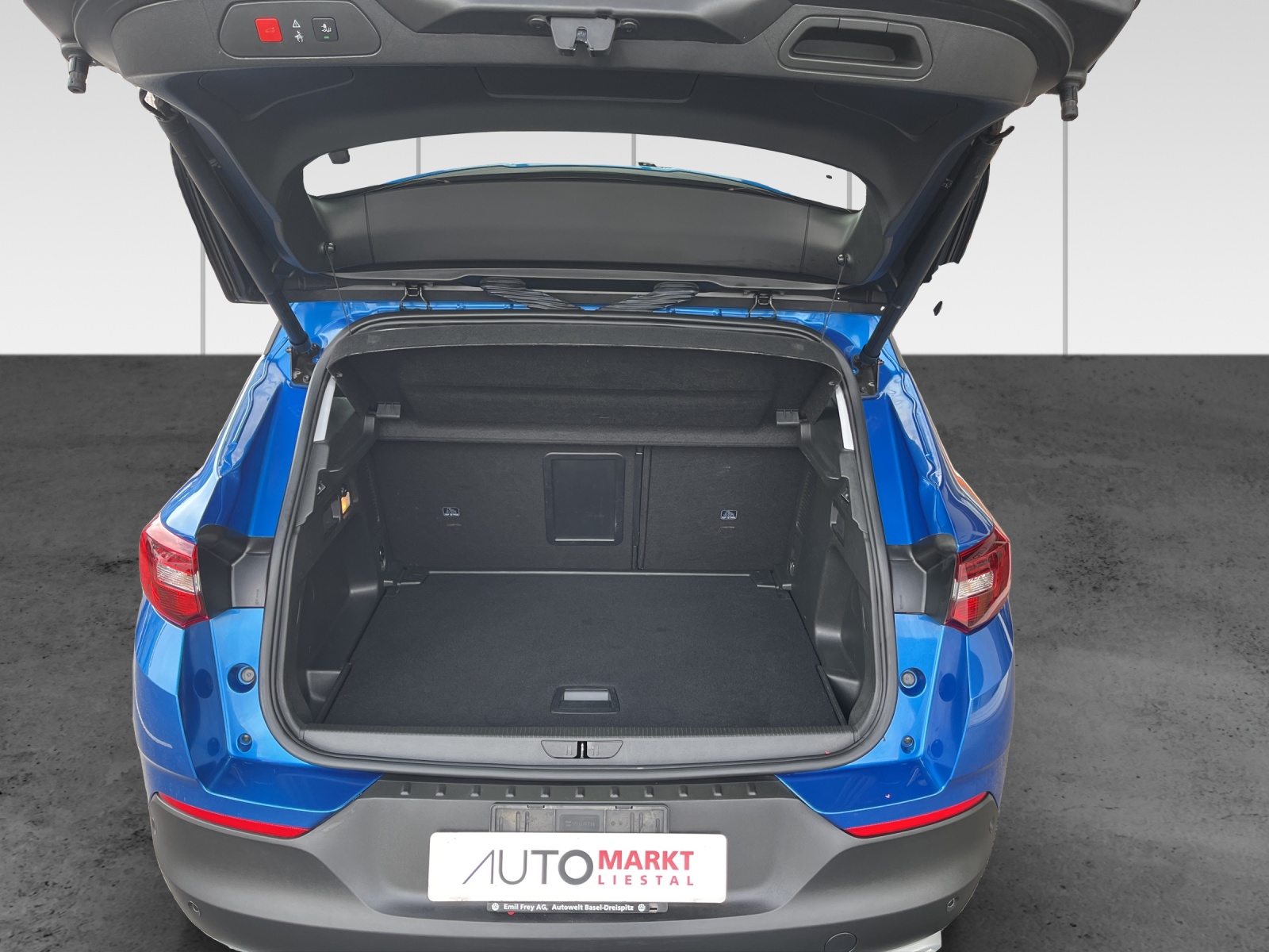 OPEL Grandland X 1.2i TP 120 Years Edition Automatik-image-11