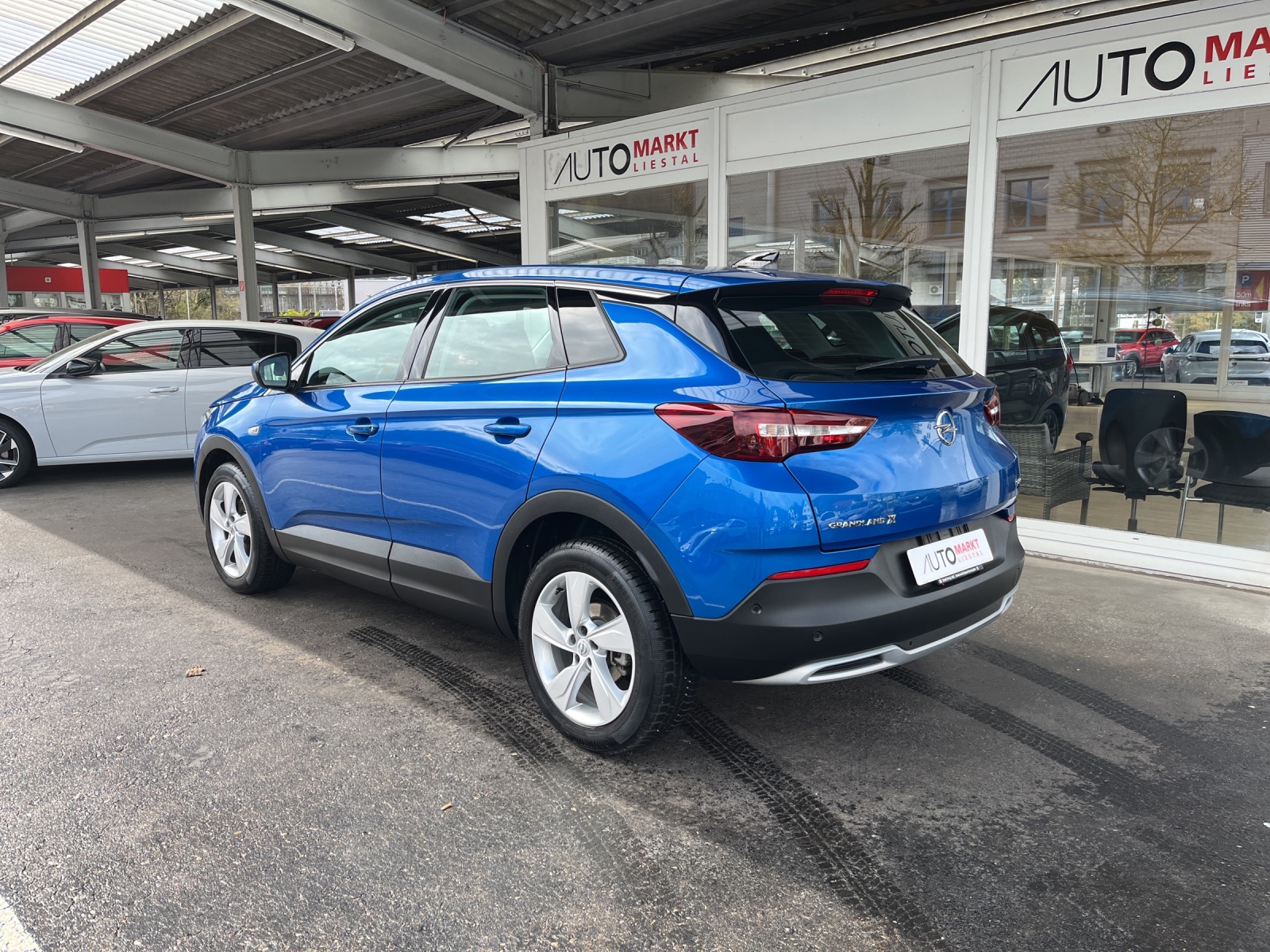 OPEL Grandland X 1.2i TP 120 Years Edition Automatik-image-2