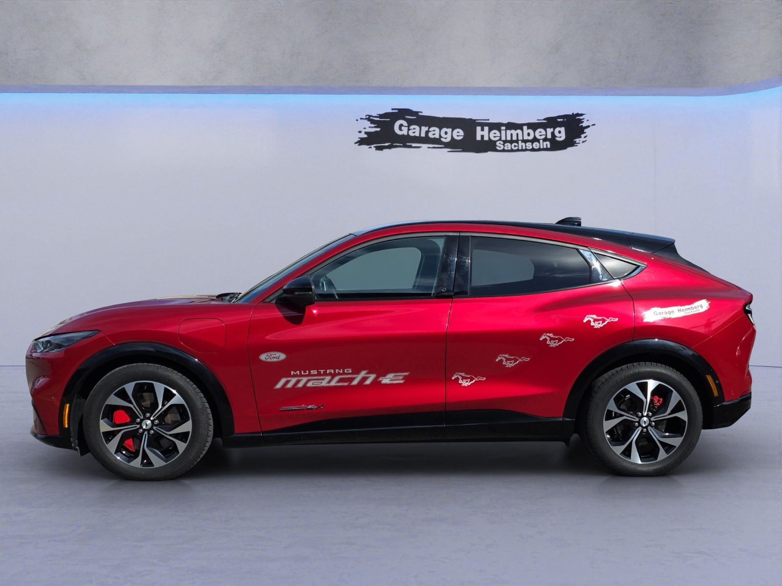 FORD Mustang Mach-E Extended AWD-image-1