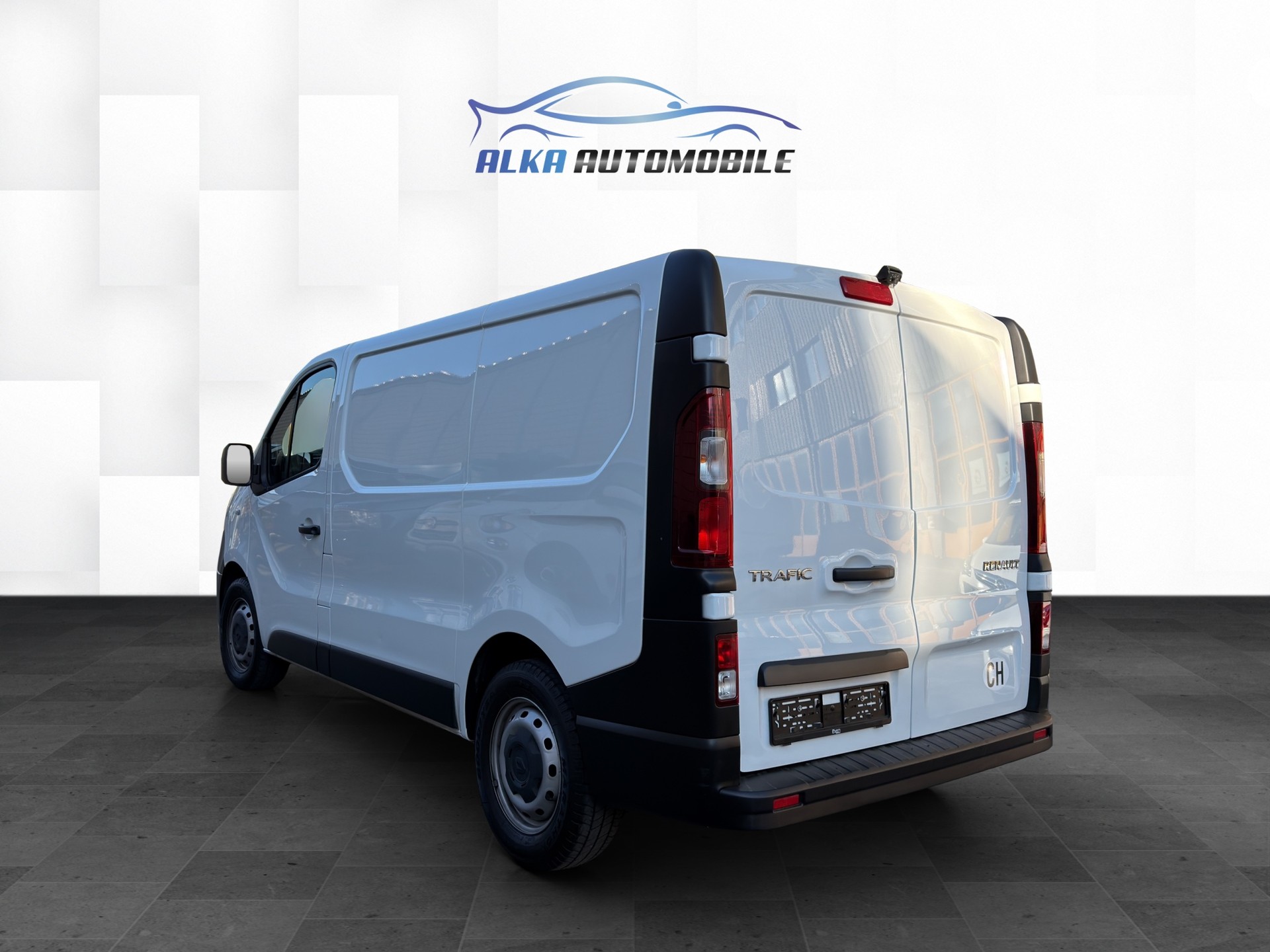 RENAULT Trafic 2.0 dCi120 2.8t Access L1H1-image-4