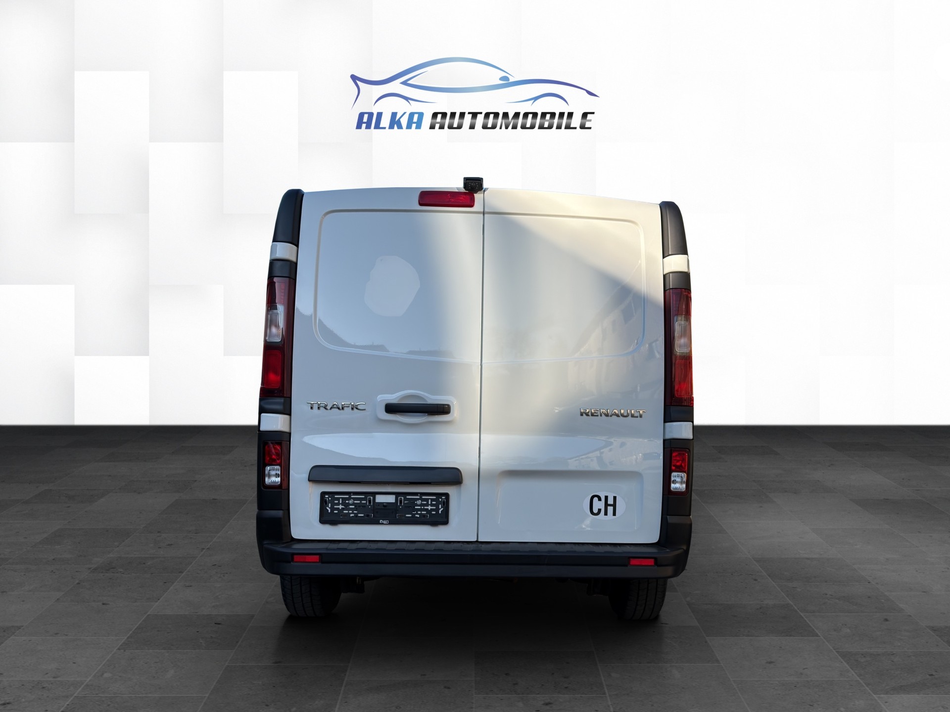 RENAULT Trafic 2.0 dCi120 2.8t Access L1H1-image-5