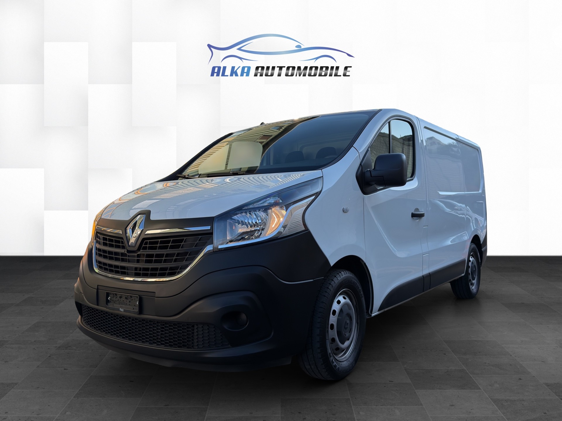 RENAULT Trafic 2.0 dCi120 2.8t Access L1H1-image-0