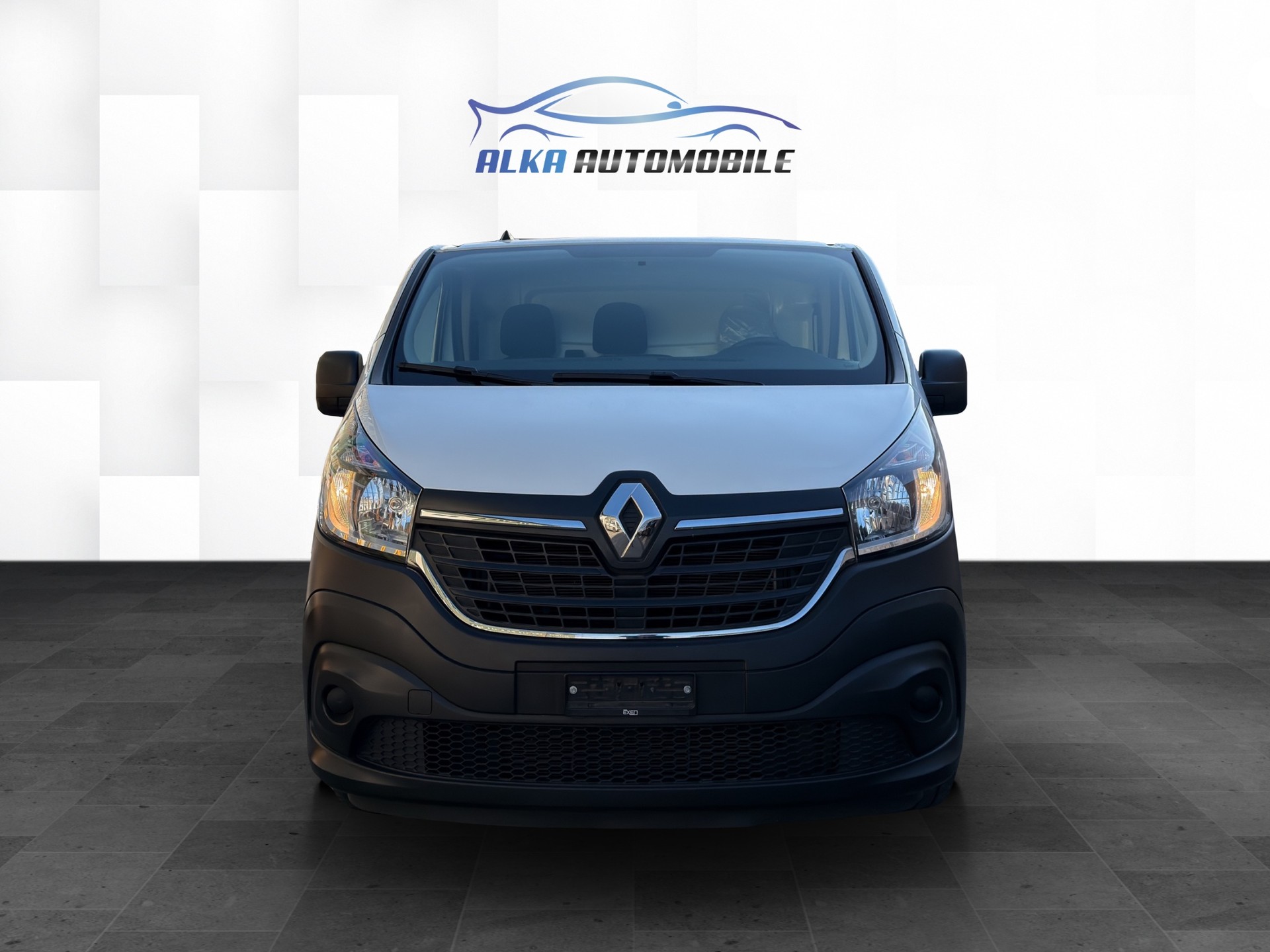 RENAULT Trafic 2.0 dCi120 2.8t Access L1H1-image-2