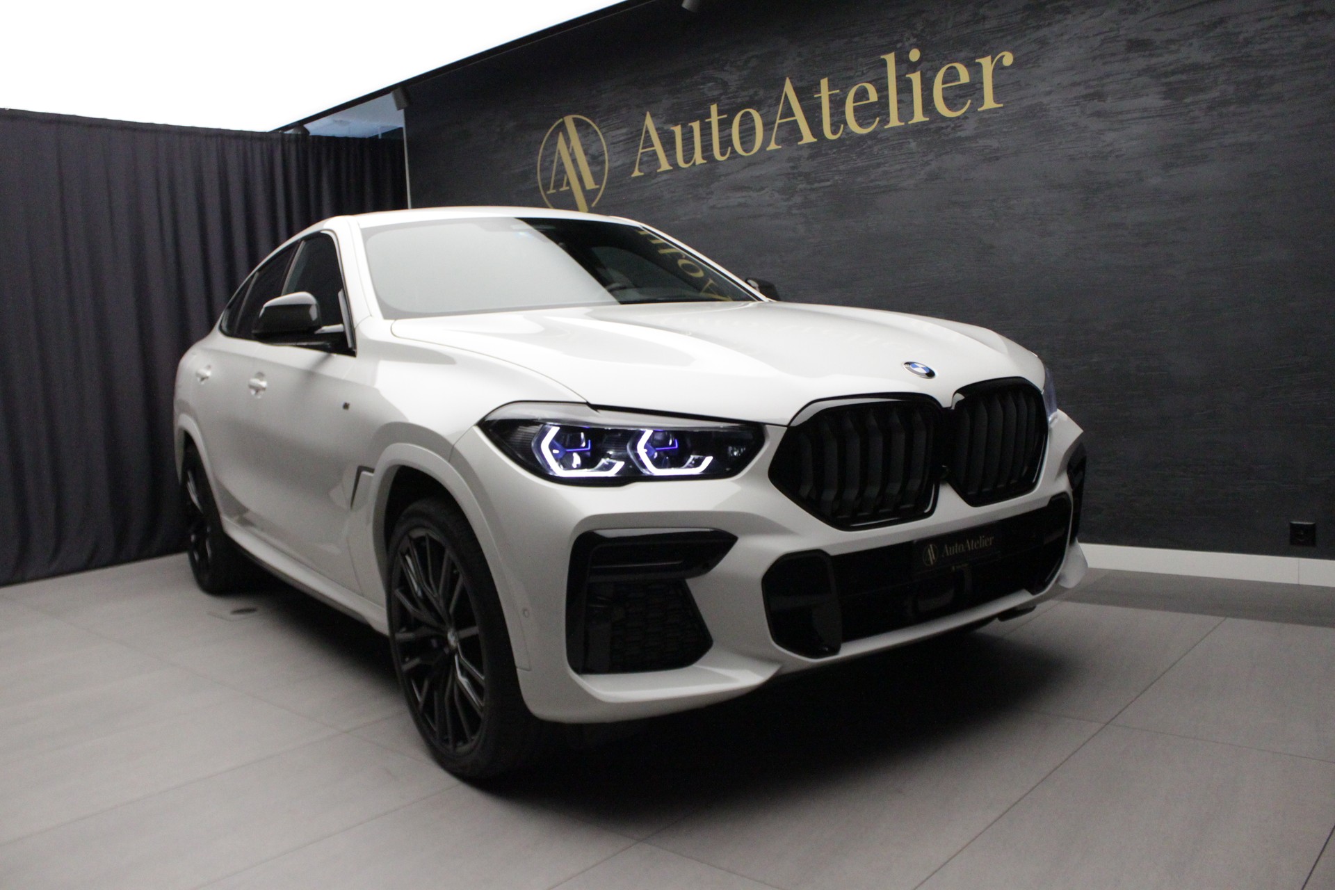 BMW X6 xDrive 48V 40d Steptronic M Sport-showroom-element-2