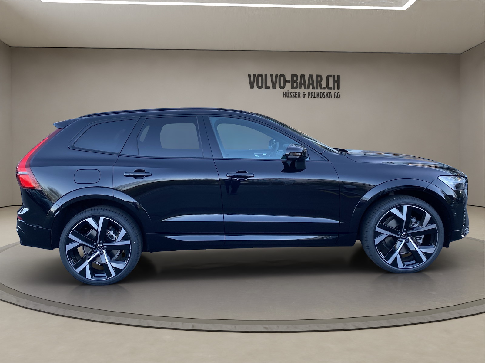 VOLVO XC60 2.0 B5 MH Black Edition AWD-image-5