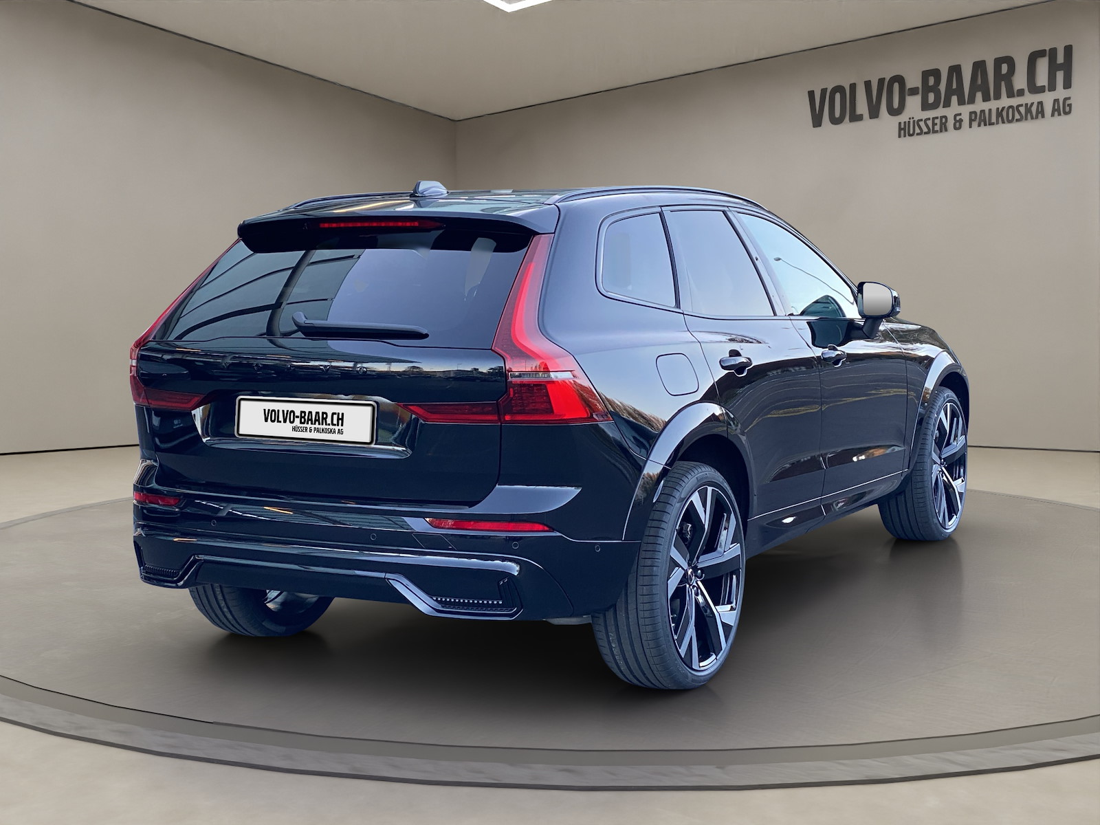 VOLVO XC60 2.0 B5 MH Black Edition AWD-image-4