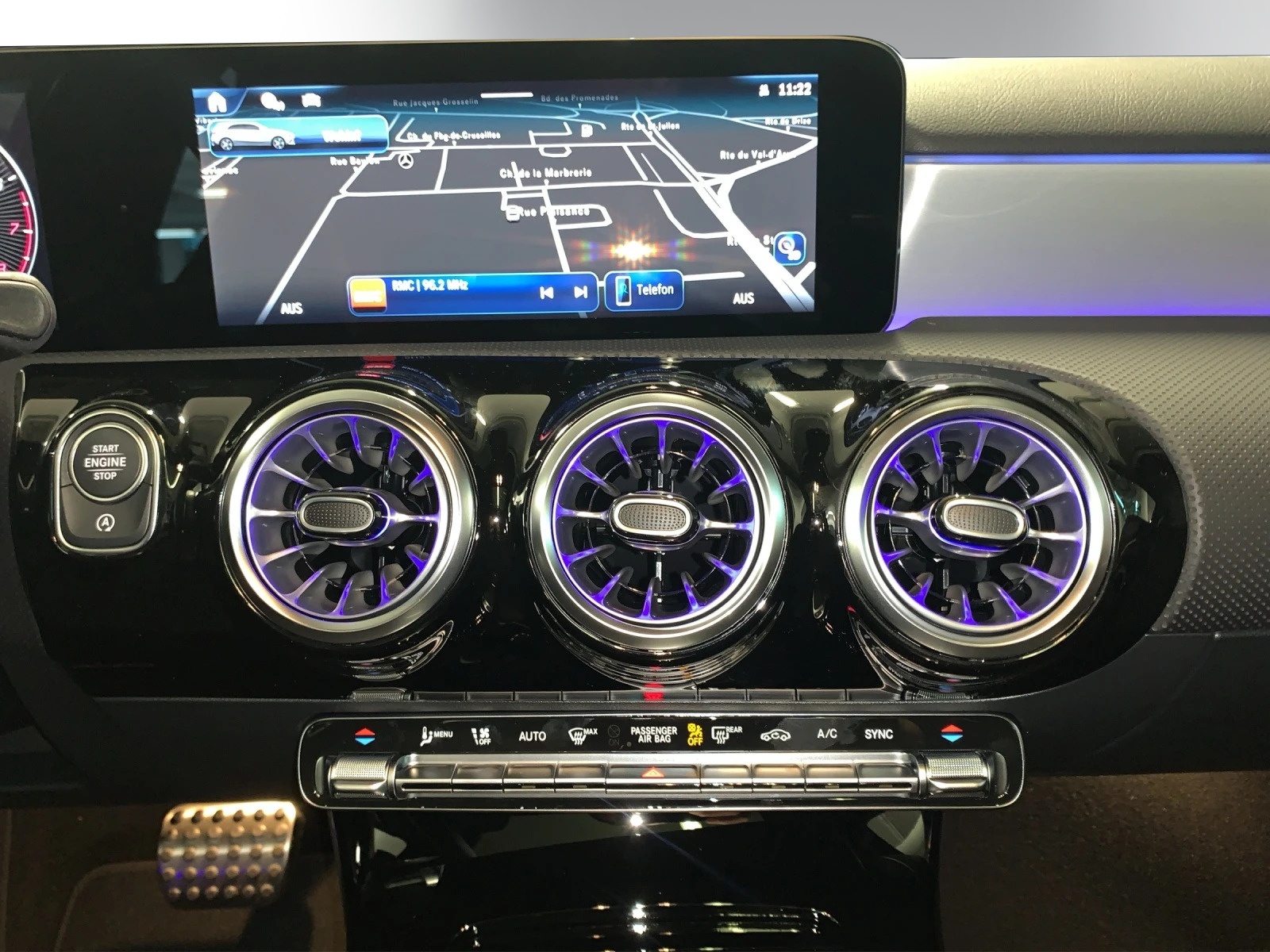 Image MERCEDES-BENZ A-180 A 180 d 8G-DCT