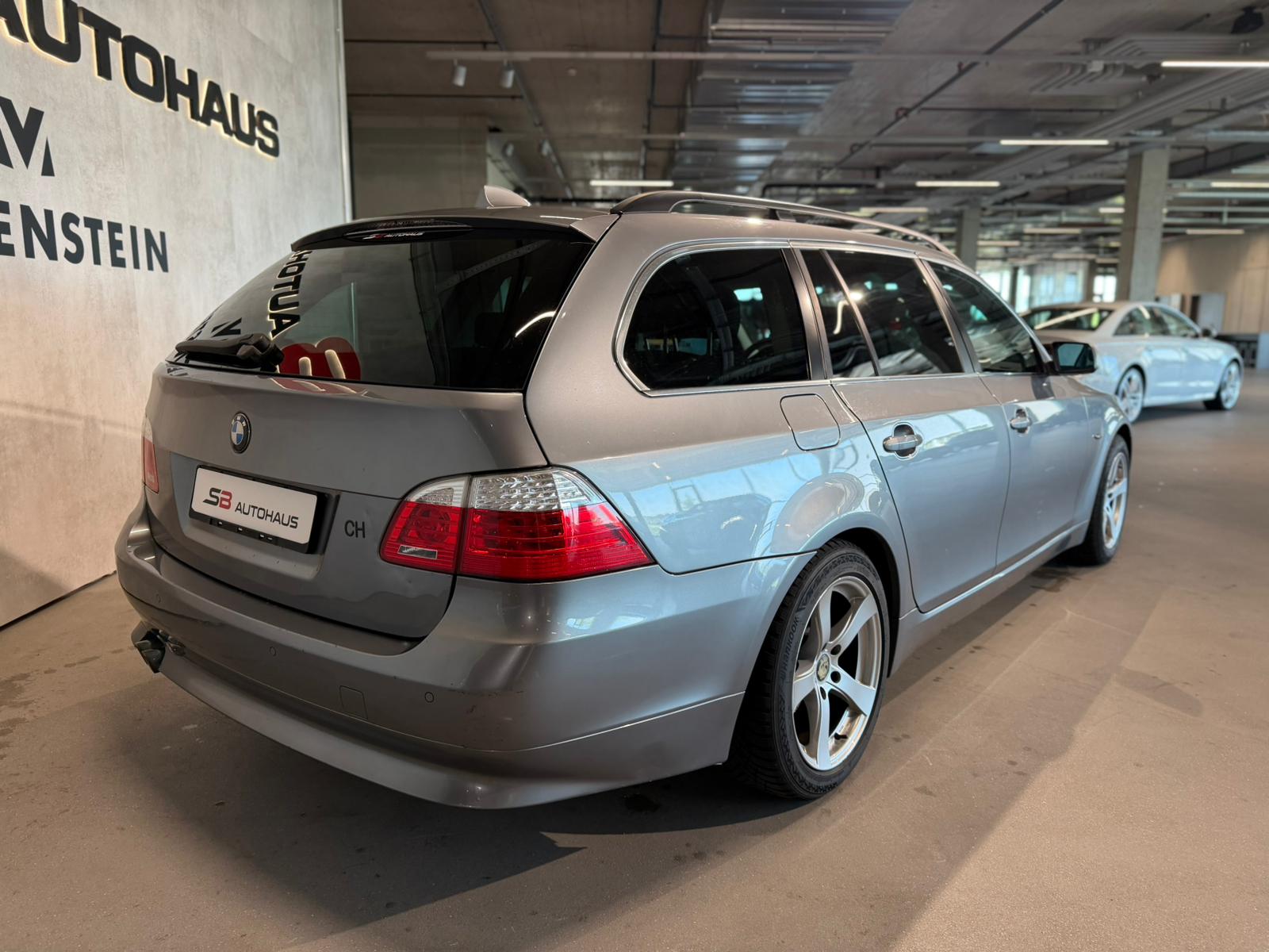BMW 525xd Touring Steptronic-image-7