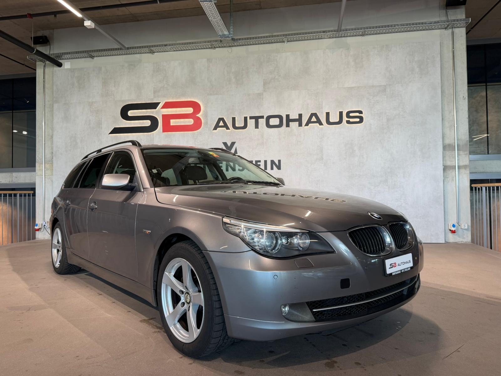BMW 525xd Touring Steptronic-image-4
