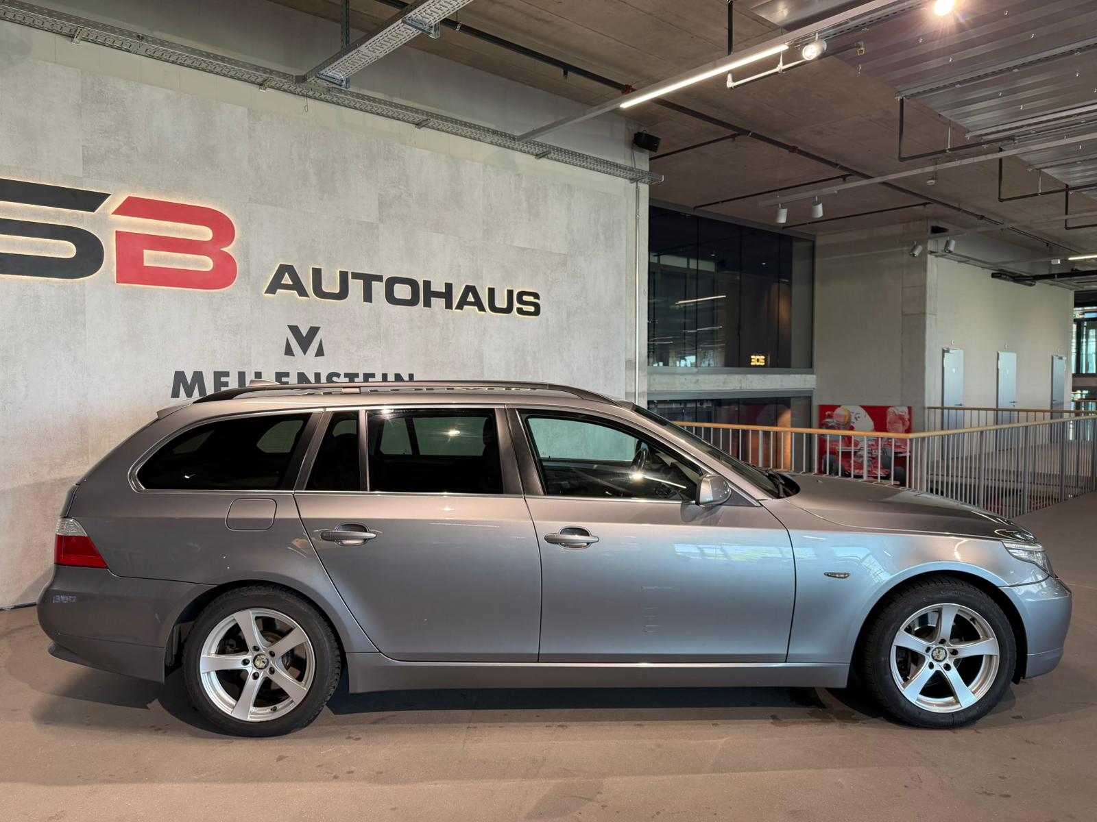 BMW 525xd Touring Steptronic-image-5
