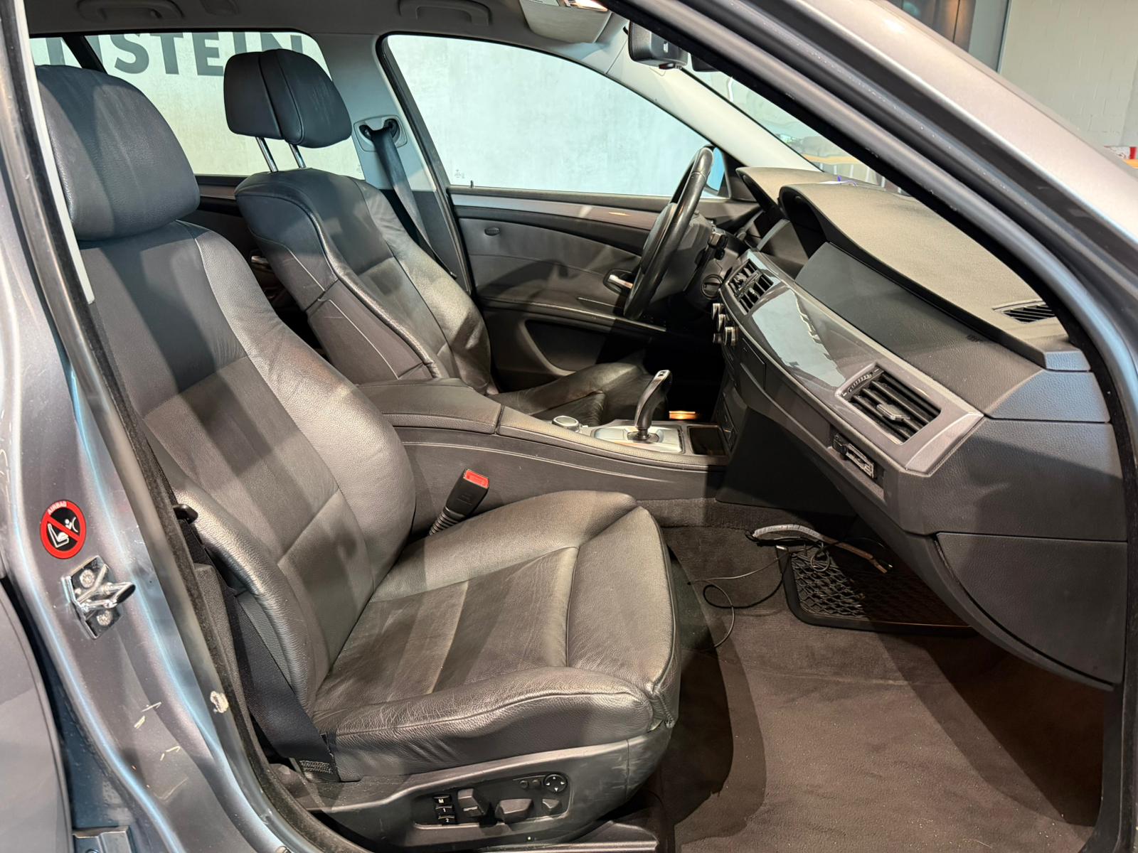 BMW 525xd Touring Steptronic-image-10