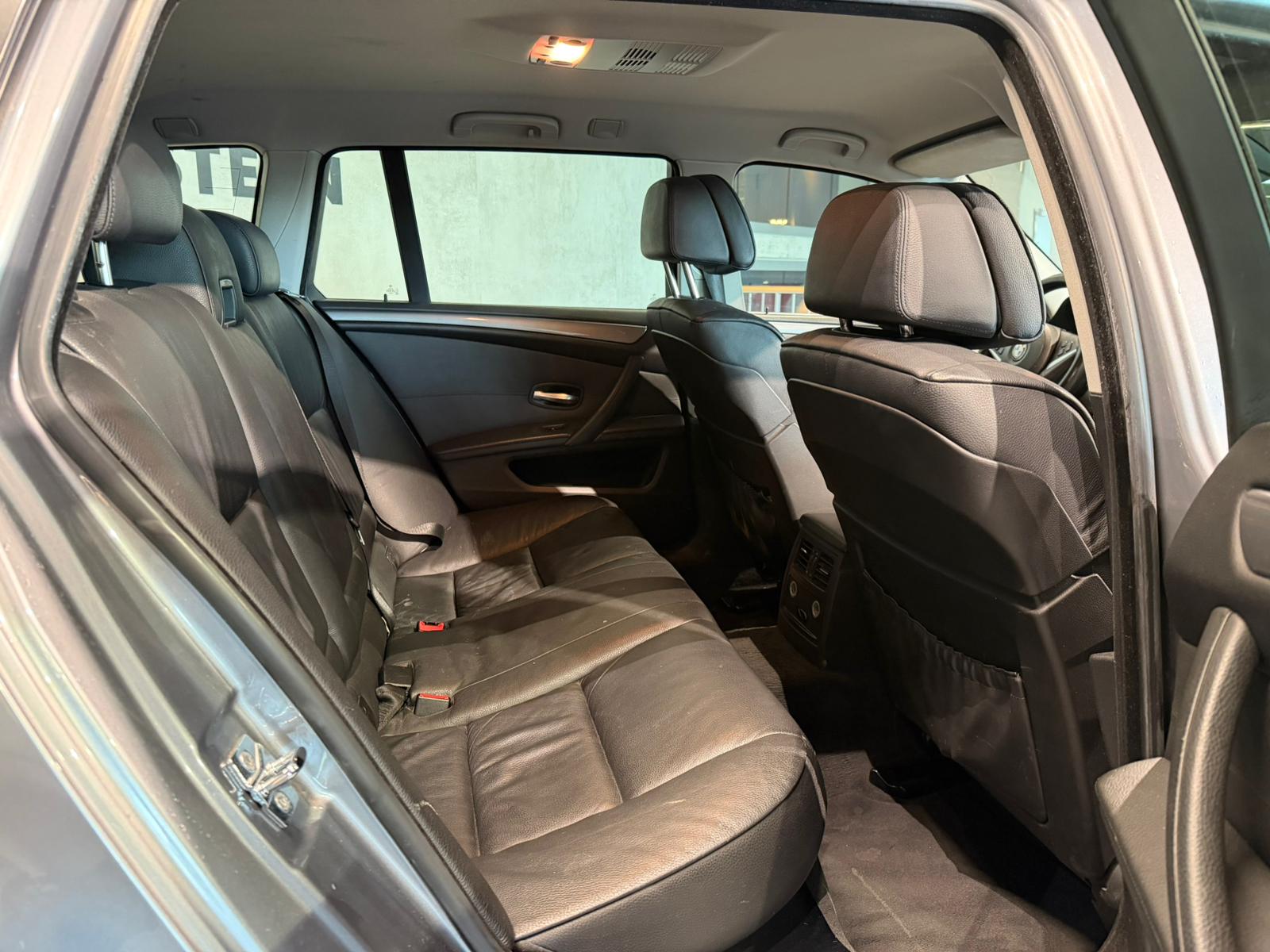 BMW 525xd Touring Steptronic-image-13