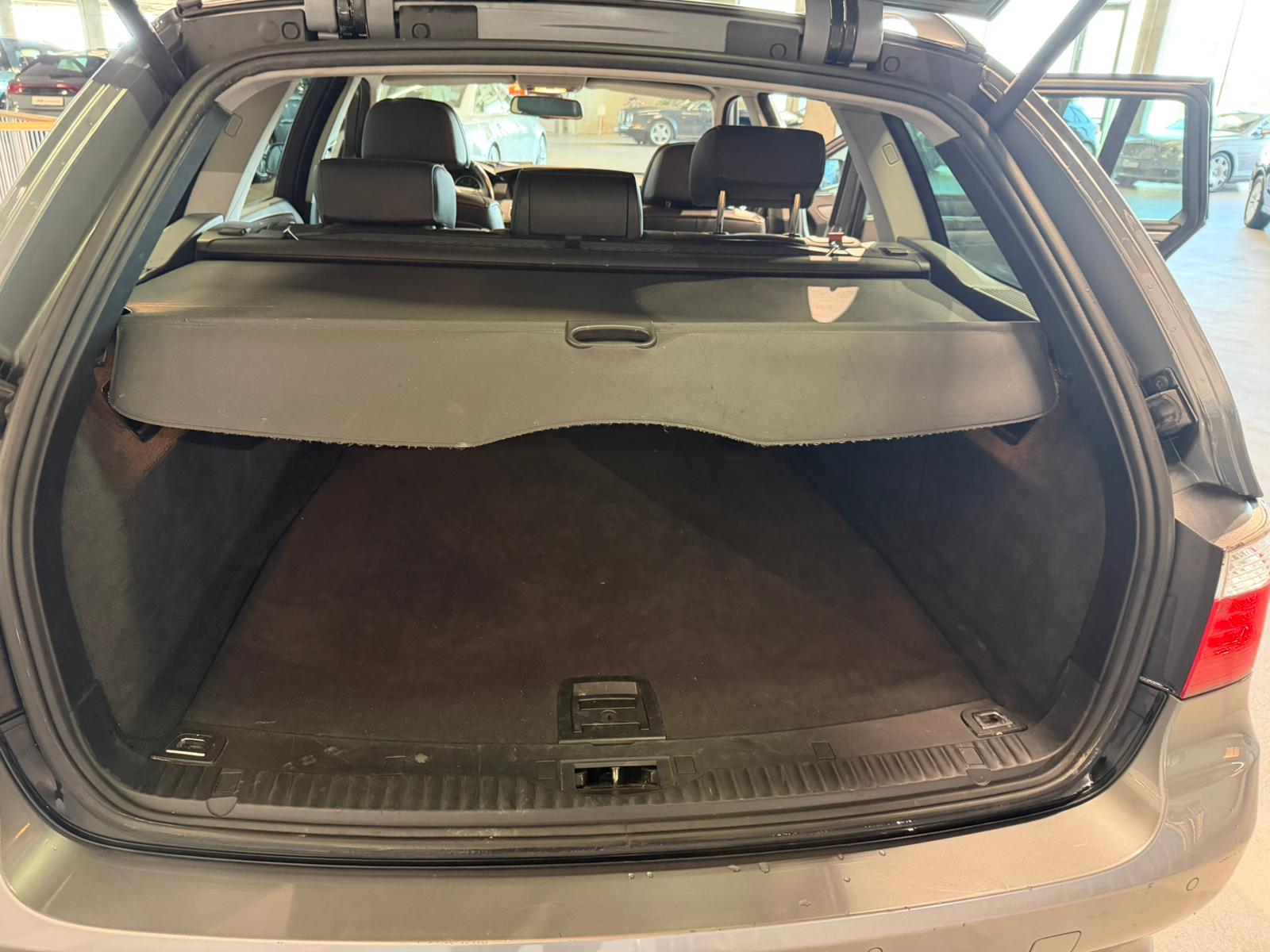 BMW 525xd Touring Steptronic-image-16