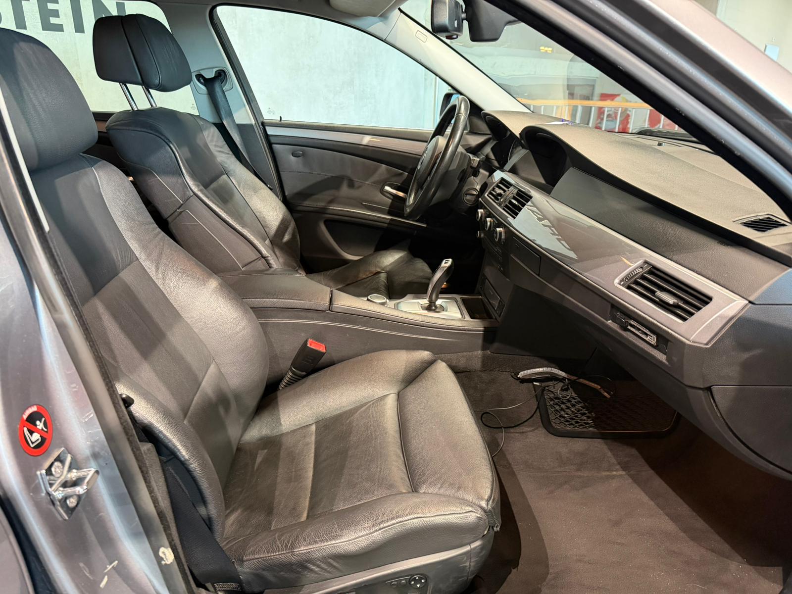 BMW 525xd Touring Steptronic-image-12