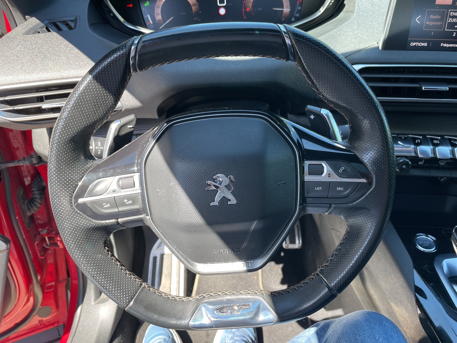 PEUGEOT 3008 2.0 BlueHDi GT-image-12