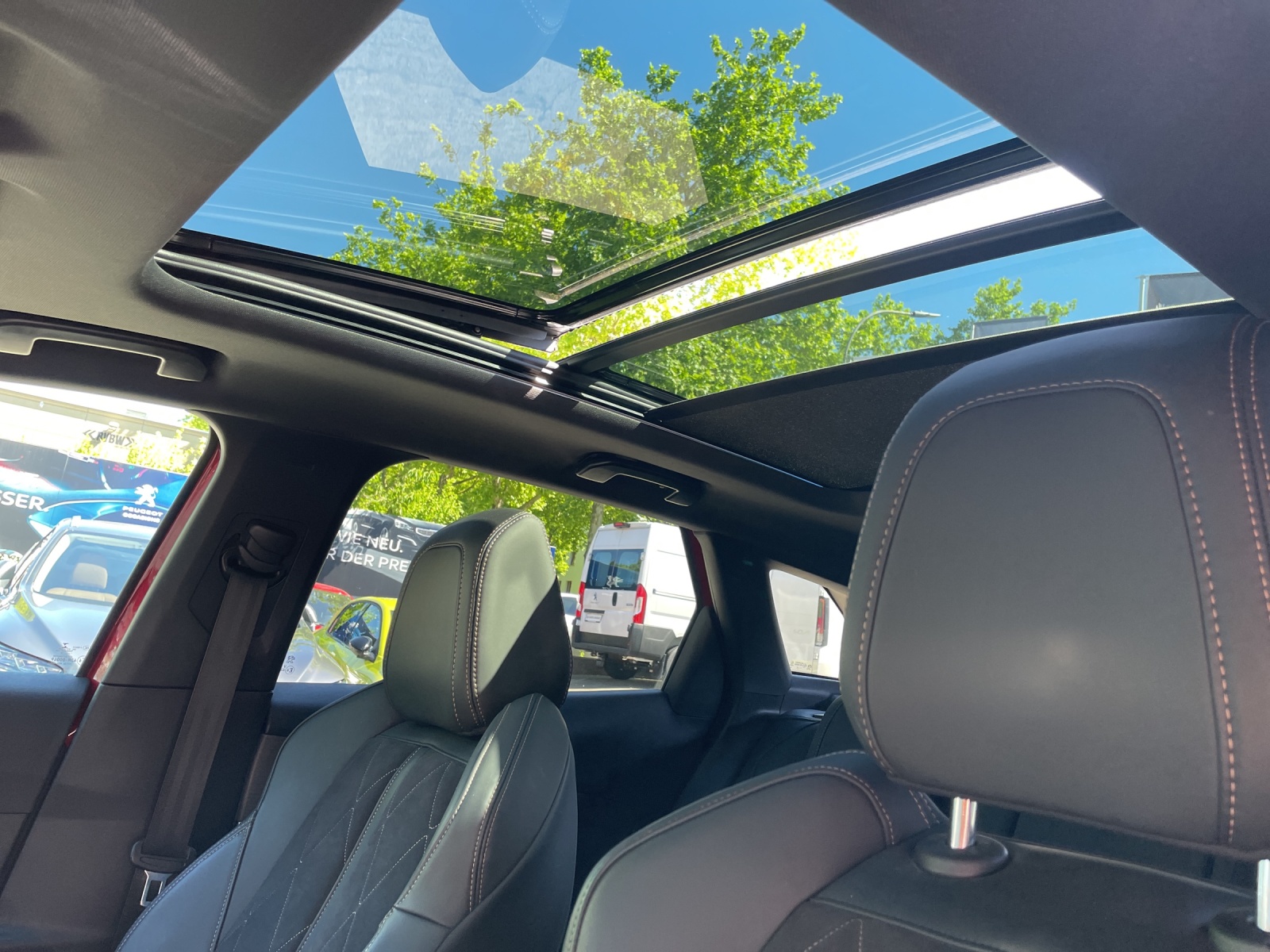 PEUGEOT 3008 2.0 BlueHDi GT-image-11