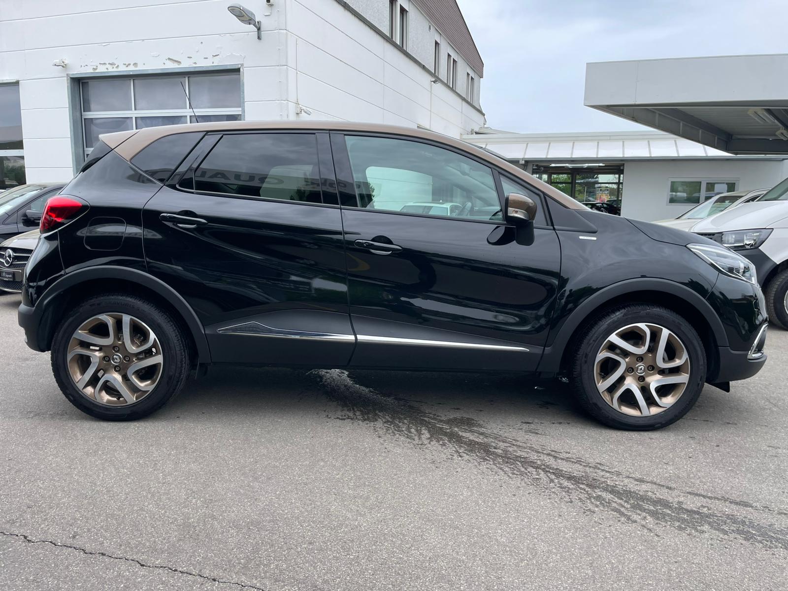 RENAULT Captur 1.2 T 16V Iconic EDC-image-3