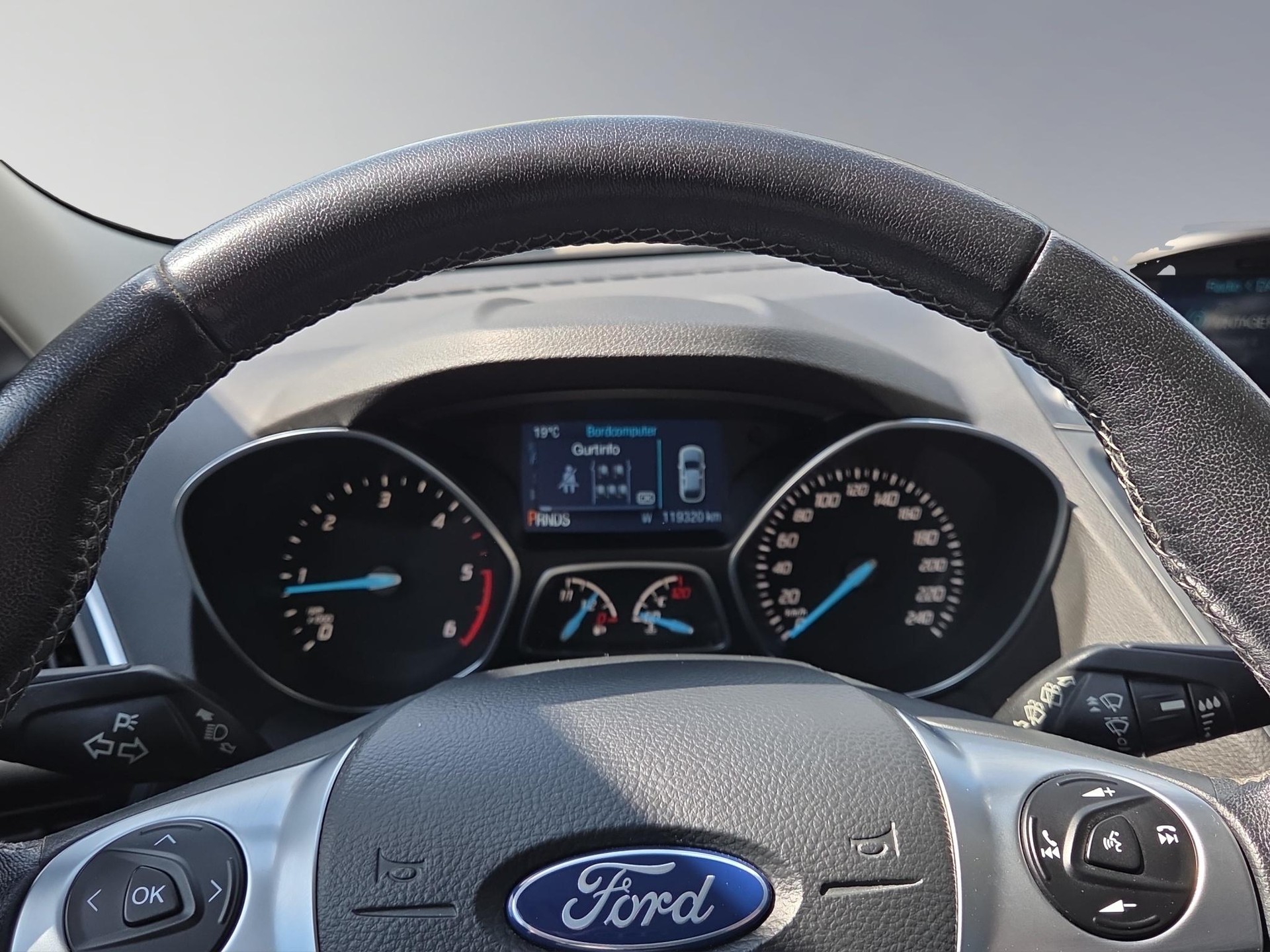FORD Kuga 2.0 TDCi 180 Carving FPS-image-10