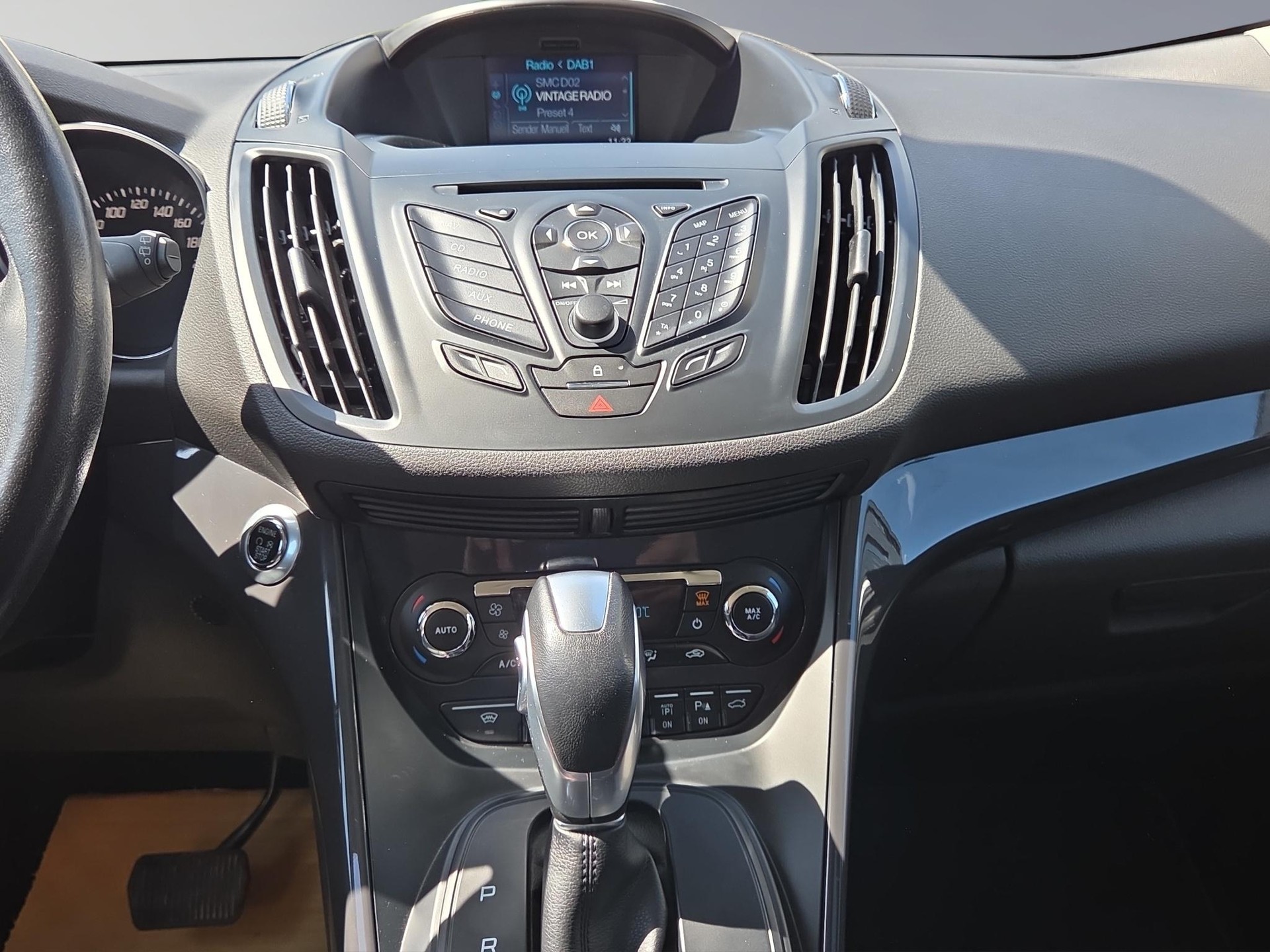 FORD Kuga 2.0 TDCi 180 Carving FPS-image-12