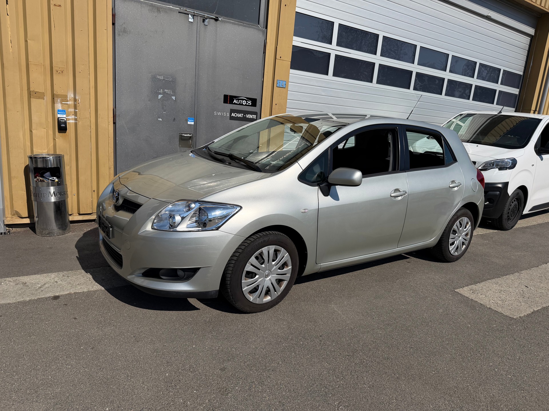 TOYOTA Auris 1.6 Linea Luna-image-10