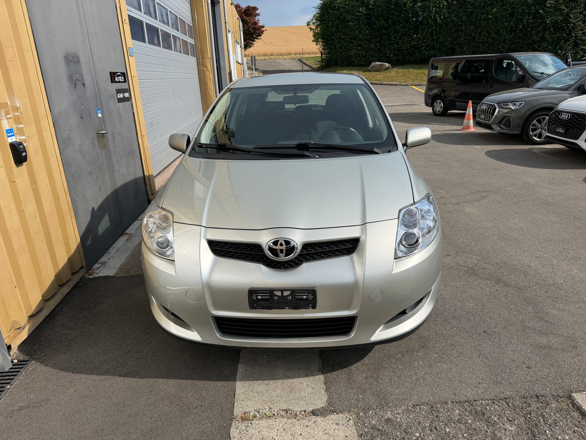 TOYOTA Auris 1.6 Linea Luna-image-1