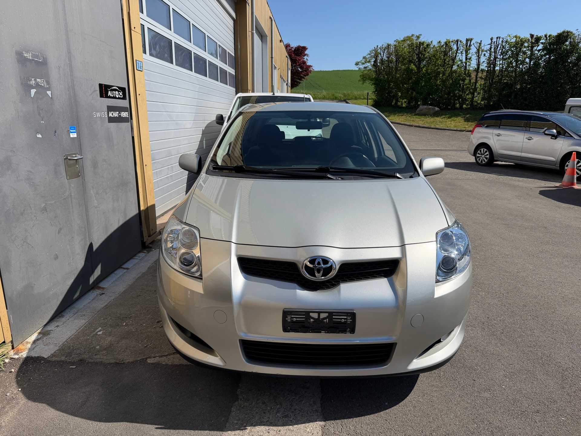 TOYOTA Auris 1.6 Linea Luna-image-1