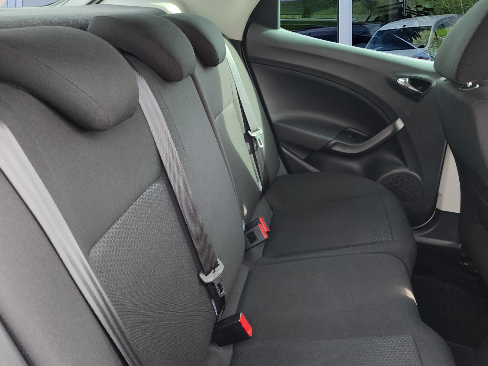 SEAT Ibiza 1.2 TSI FR Stopp-Start-image-13